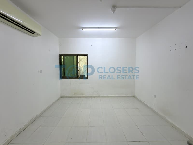 First Floor Private Entrance 3Br | Near to Schools - Image 3