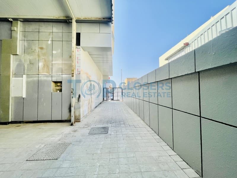 350 SQM Warehouse + Shop | near to mall | yard. - Image 3