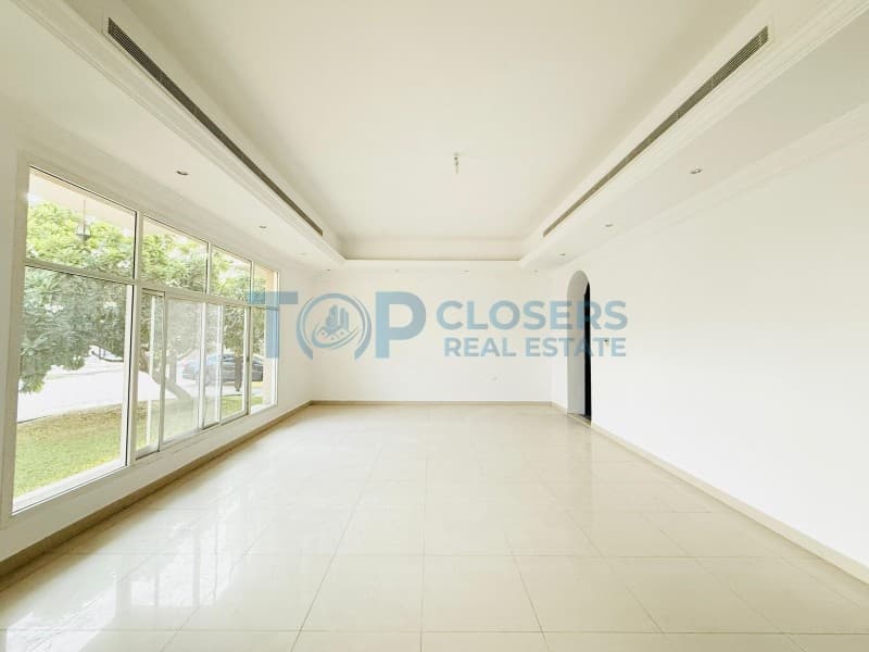 4 Master Br| Shared Swimming & Gym |Prime Location - Image 3
