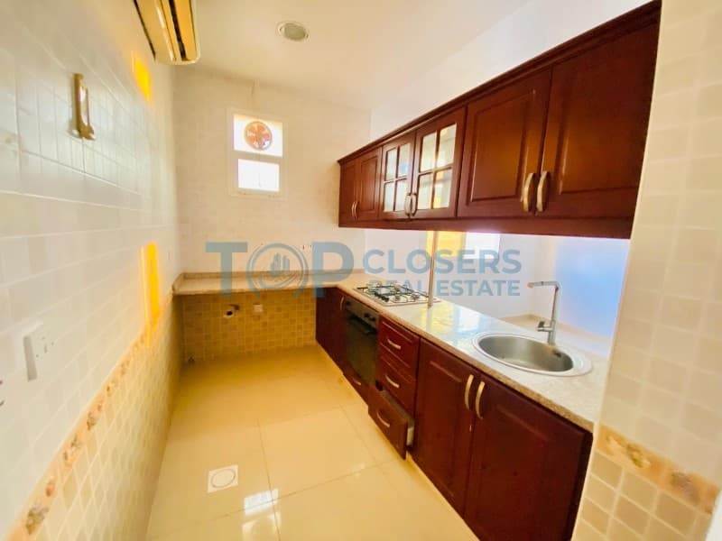 1BHK |Good Price |Open Kitchen | Basement Parking - Image 4