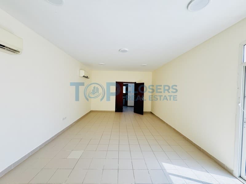 Balcony | Prime Location | Spacious | Bright - Image 1