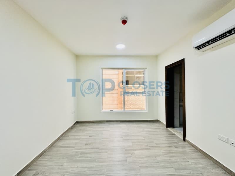 Modern 2 Br | Ready to Move | Prime Location - Image 4