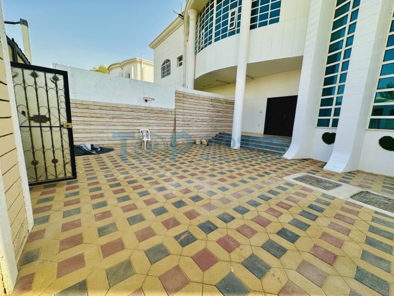 4Br Duplex Villa | Bright & Clean| Near to Airport - Image 3
