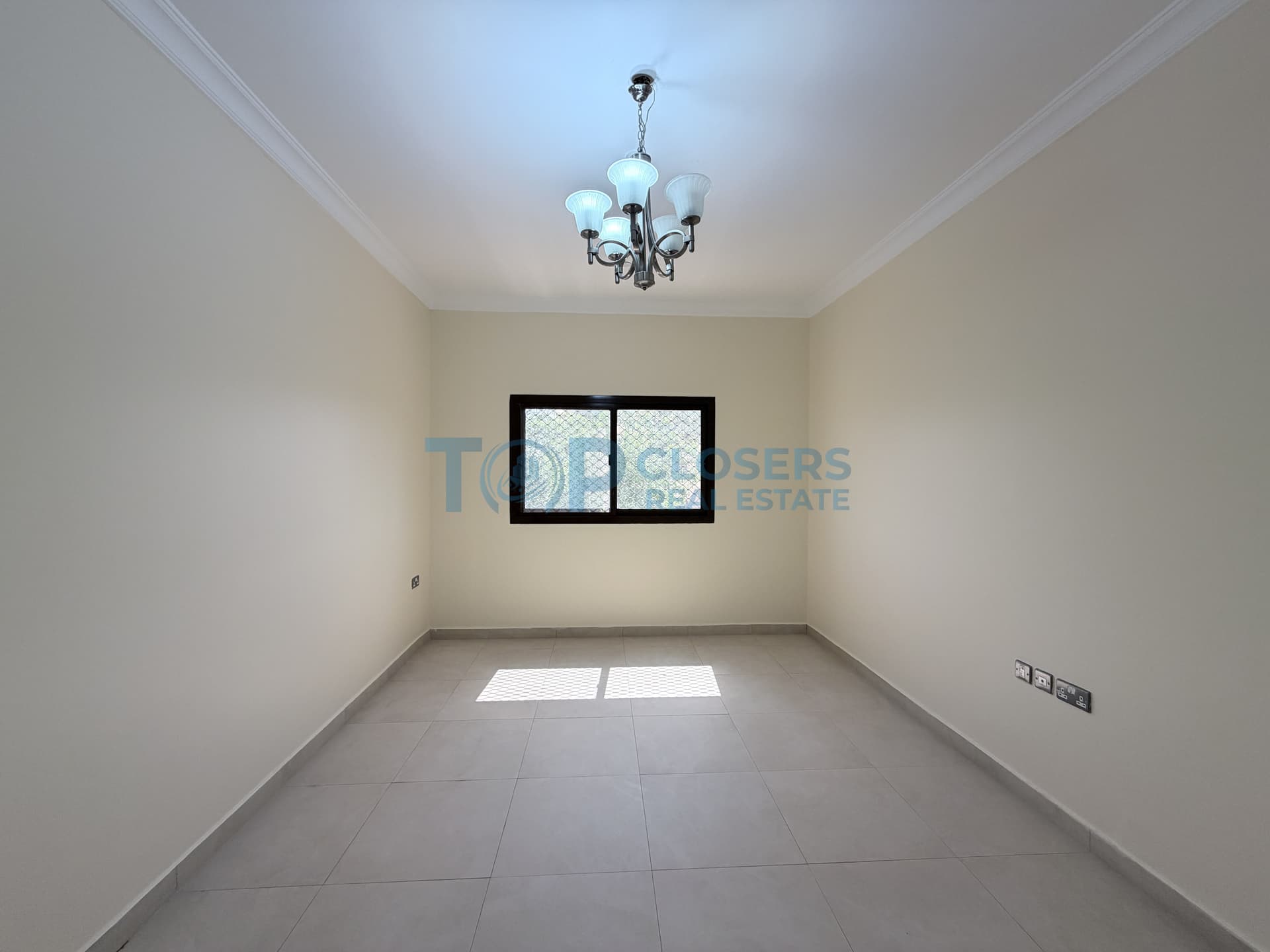 Modern 2 Br Apartment | Near Dubai Exit | Must See - Image 4