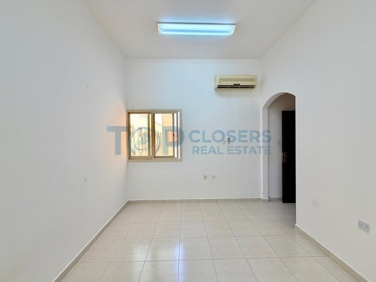 Neat N Clean 2 Br | Ready to Move | Covered Parking - Image 4