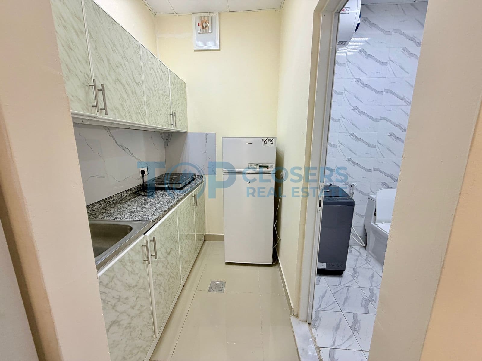 Listing Image 9