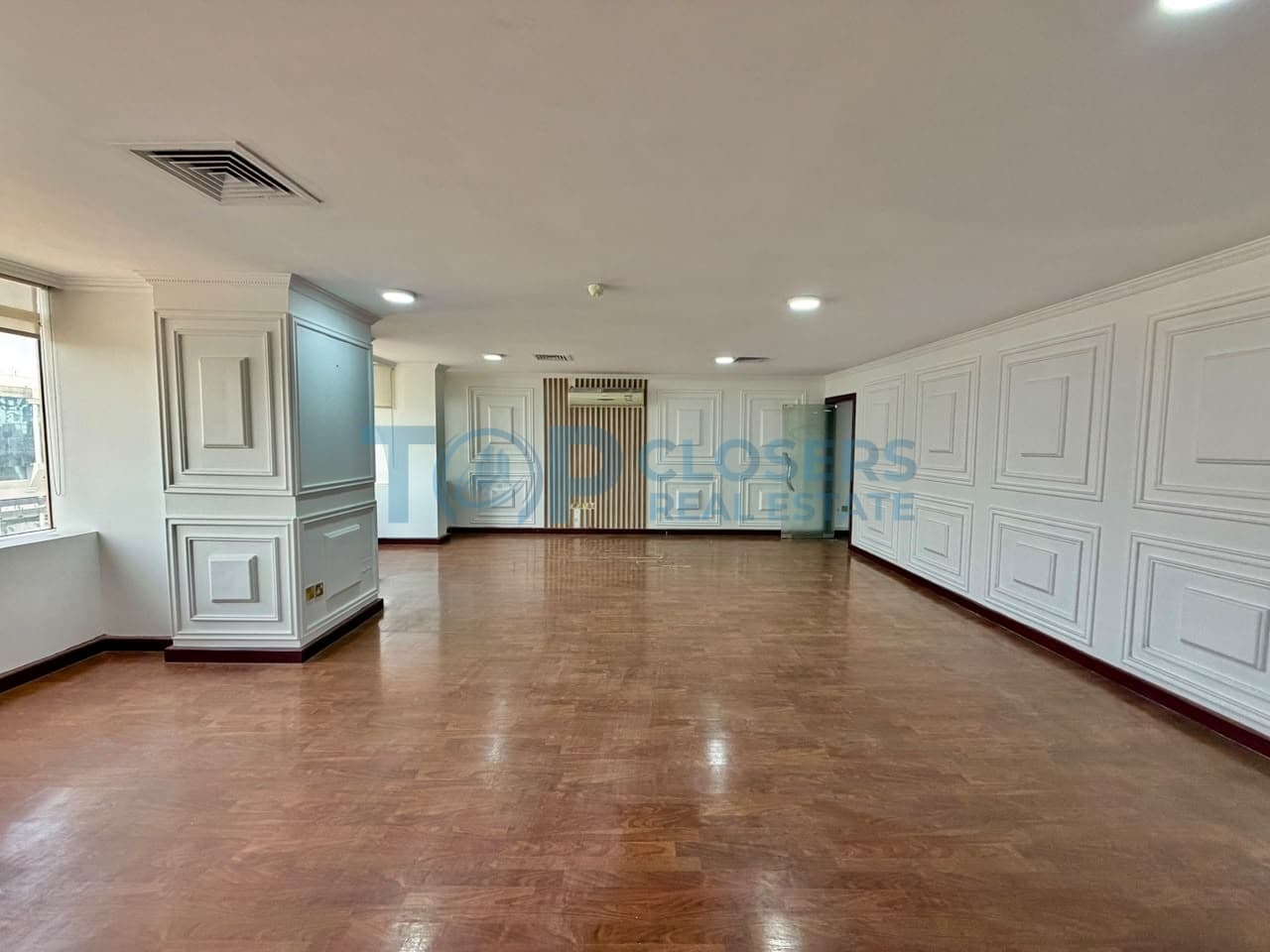 161 Sqm Office in town Center Al Ain | Prime Location - Image 1