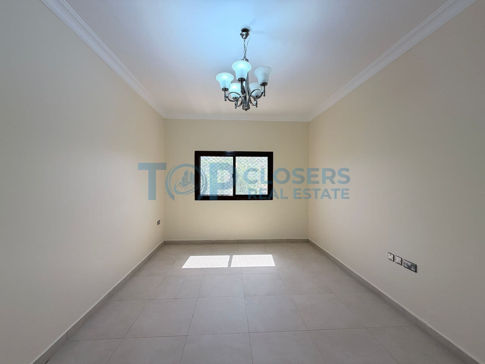 Modern 2 Br Apartment | Near Dubai Exit | Must See - Image 4