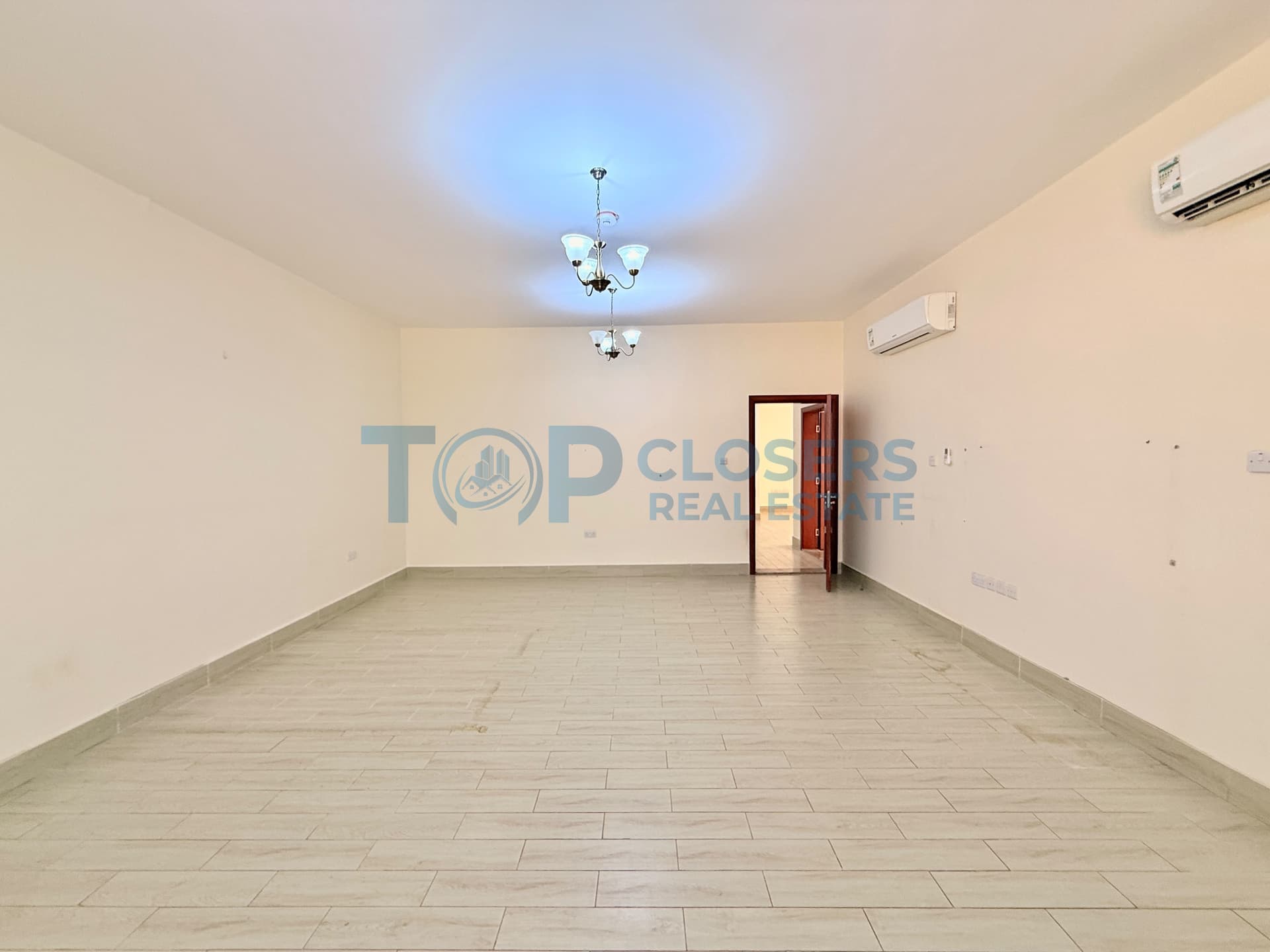 Prime Location | Location Zakher | Front Yard - Image 4