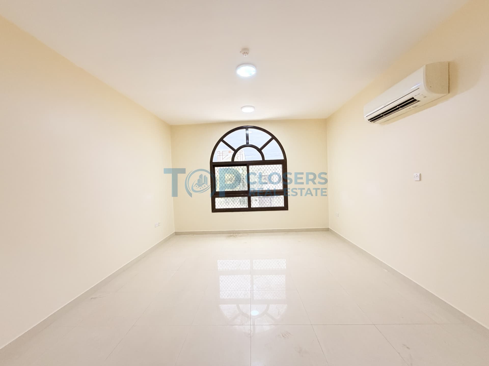 4 Payments | Near to School | Prime Location - Image 1