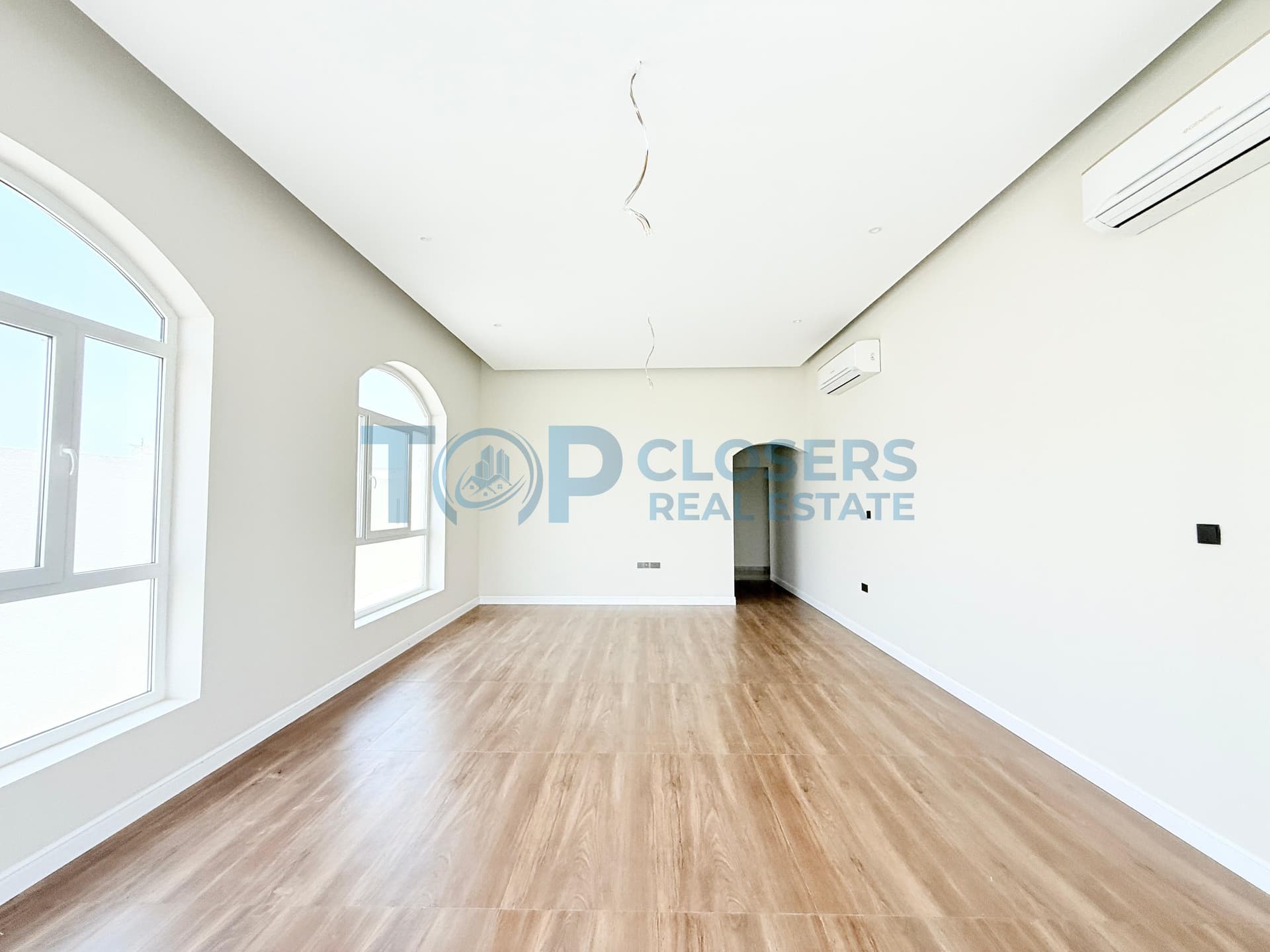 New Villa 5 Masters Br | Big Yard | Prime location - Image 4