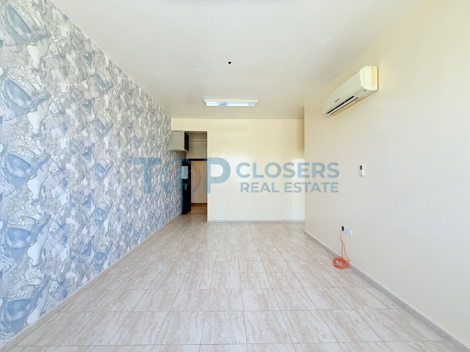 Good Deal | Prime Location | 3 Payments | Must See - Image 4