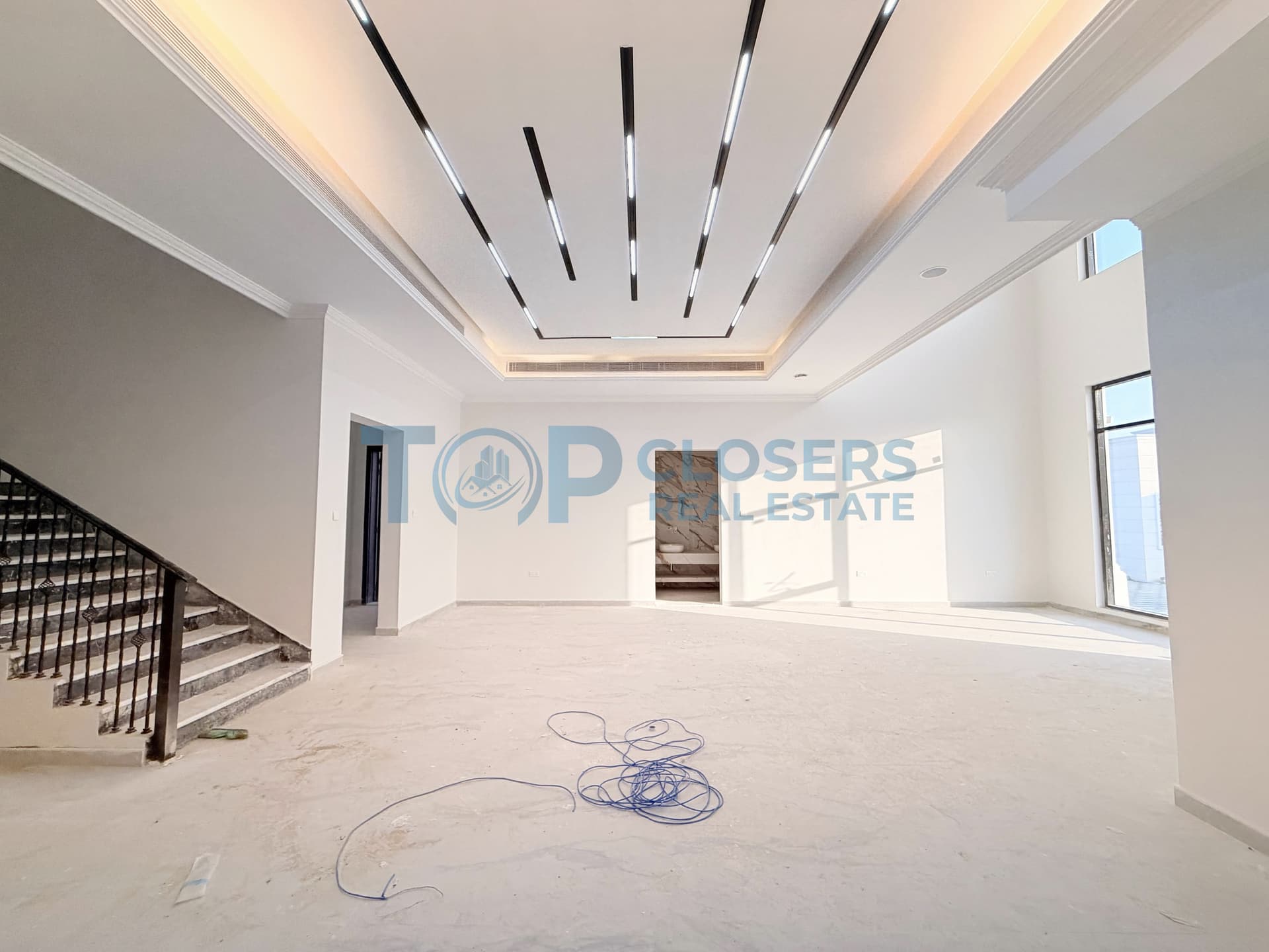 New Villa | Tawtheeq | Prime Location| Driver Room - Image 4