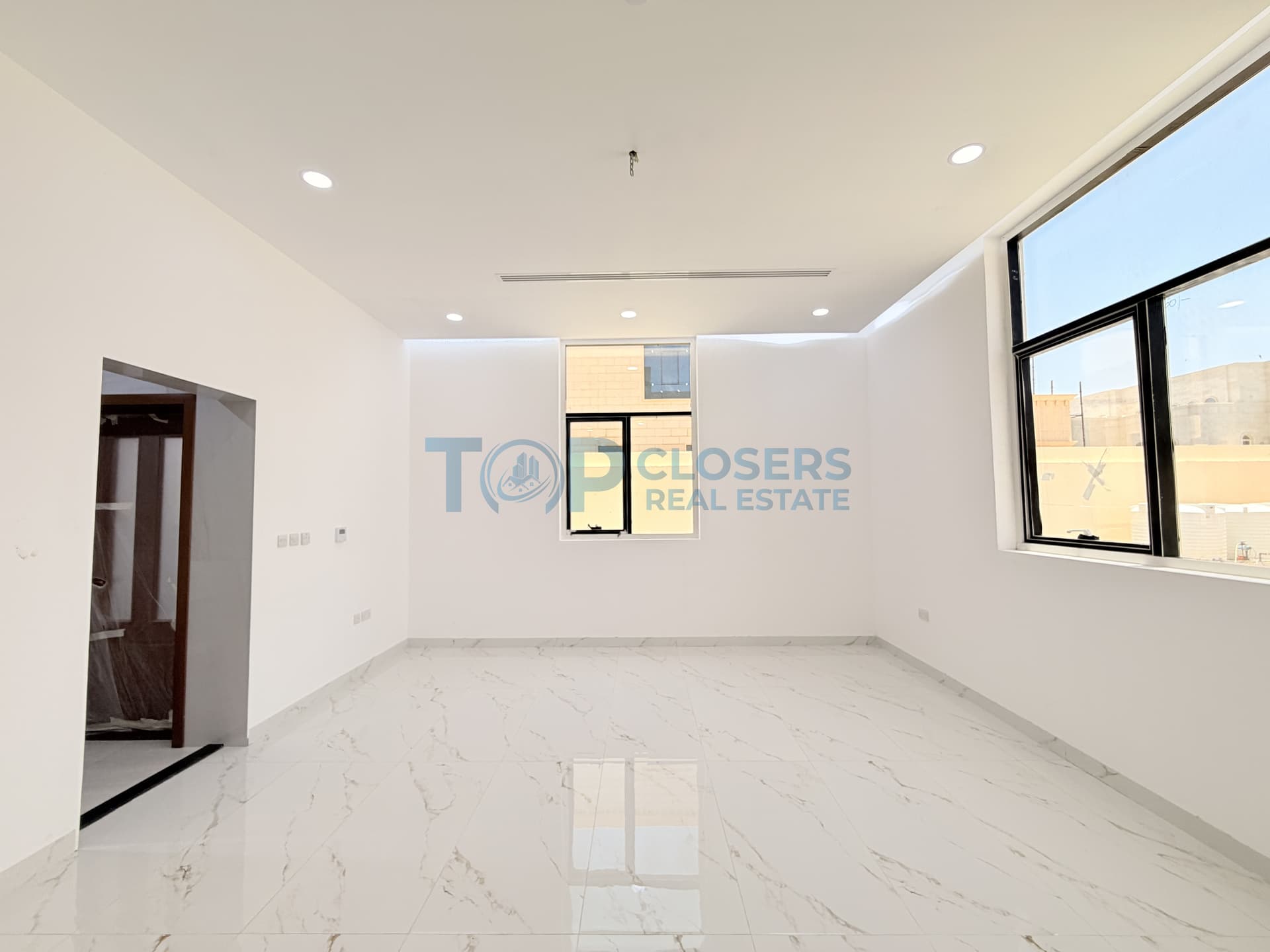 Brand New | Driver Room | Balcony | Front Big Yard - Image 4