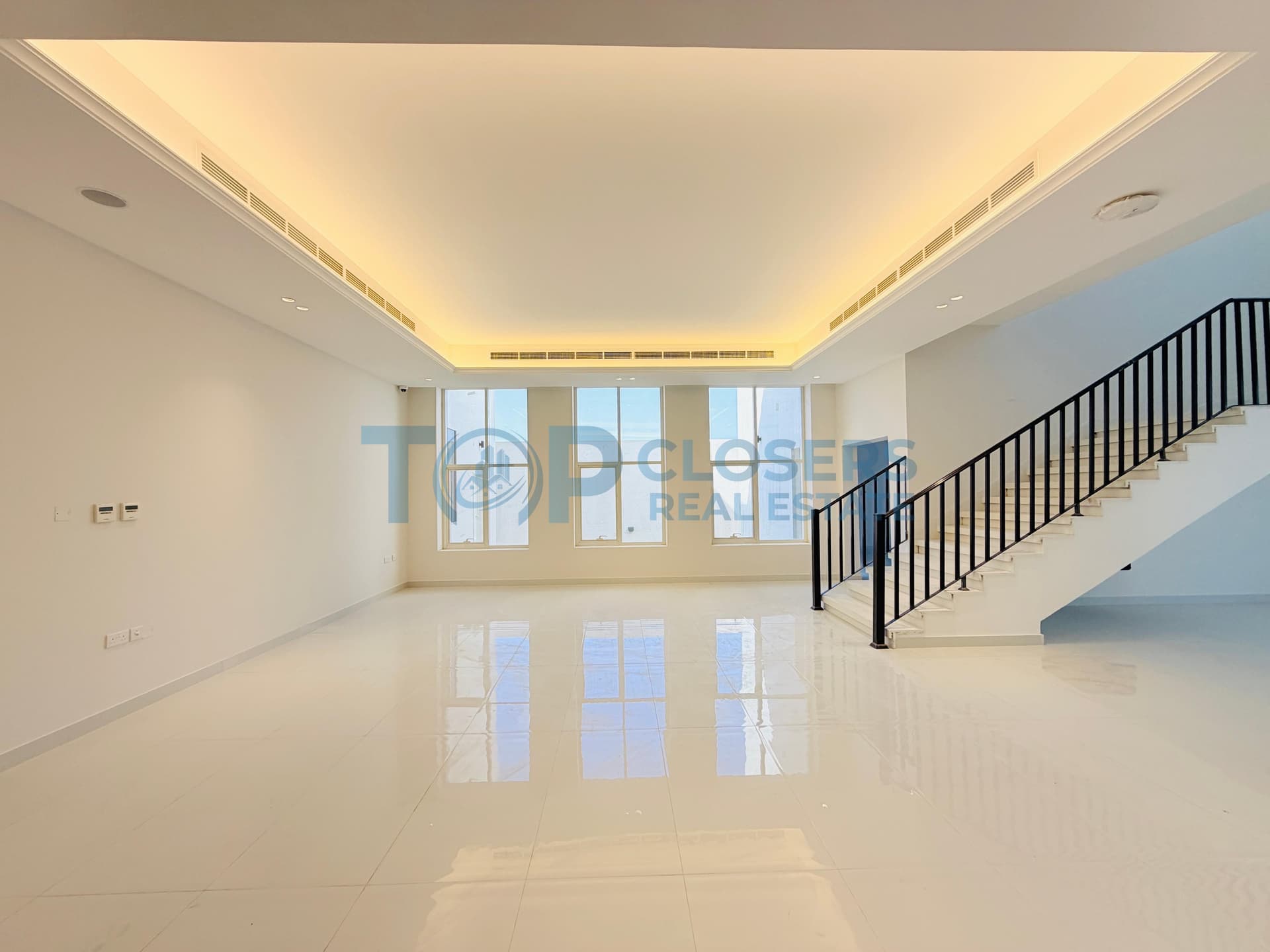 New Villa | Driver Room |Front Yard | Modern Villa - Image 3