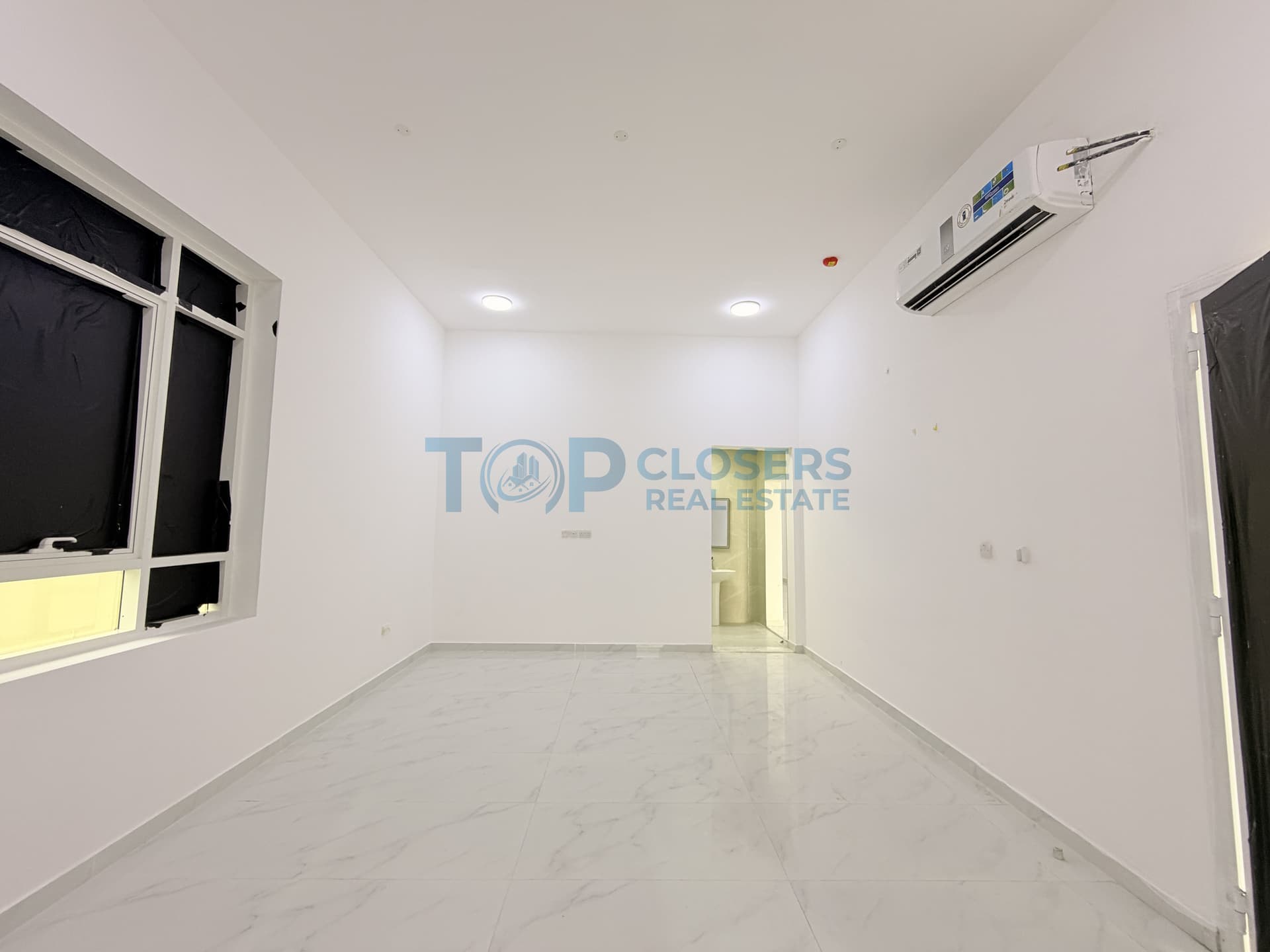 Including Water Electricity | 5 Masters Br | Yard - Image 2