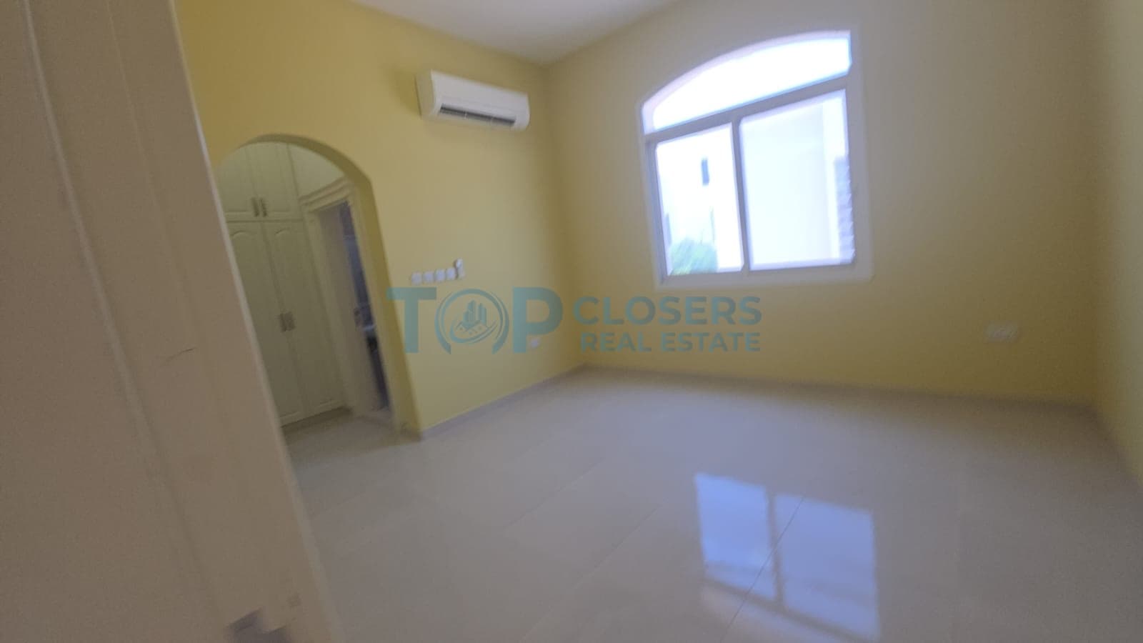 8 Masters Br | Private Yard | Prime Location - Image 3
