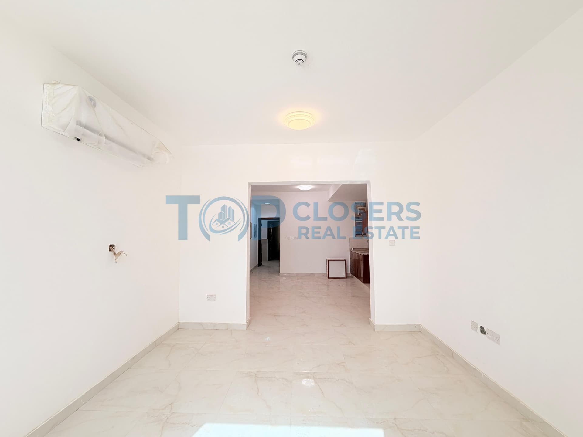 4 Payments | Prime Location | Near to Mall - Image 1