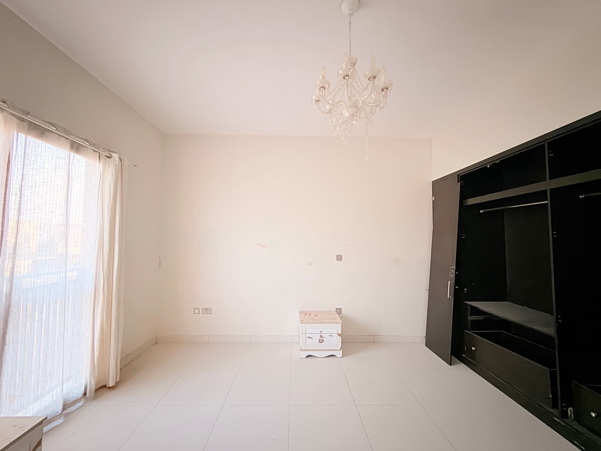 Driver Room | Private Villa|Central Duct AC | Yard - Image 4