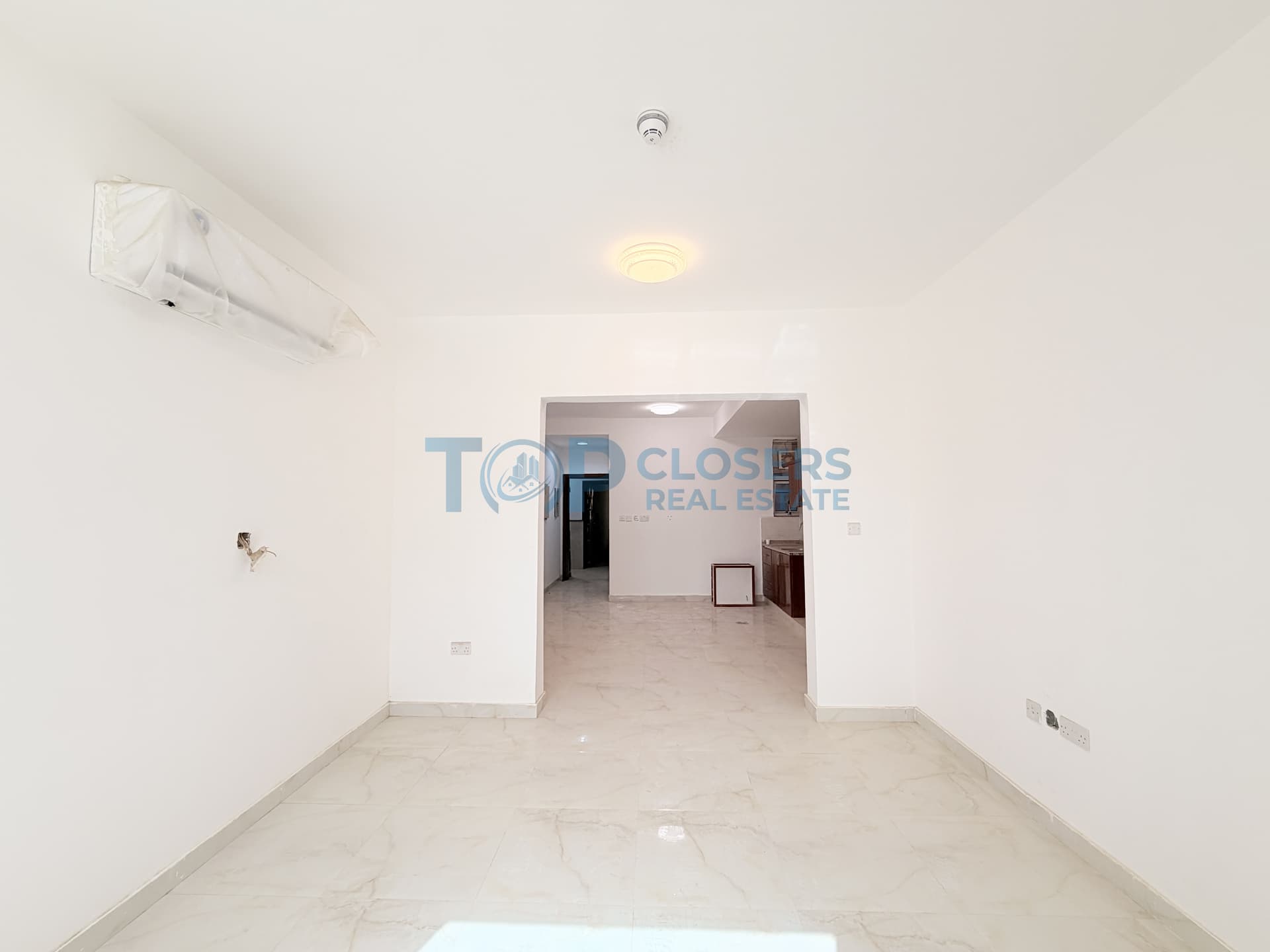 Brand New | Near to Mall|4 Payments |Free Parking - Image 2