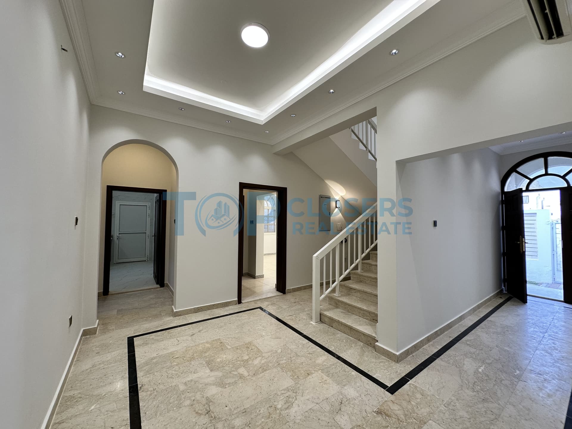 Newly Renovated | Private Villa | Prime location - Image 4