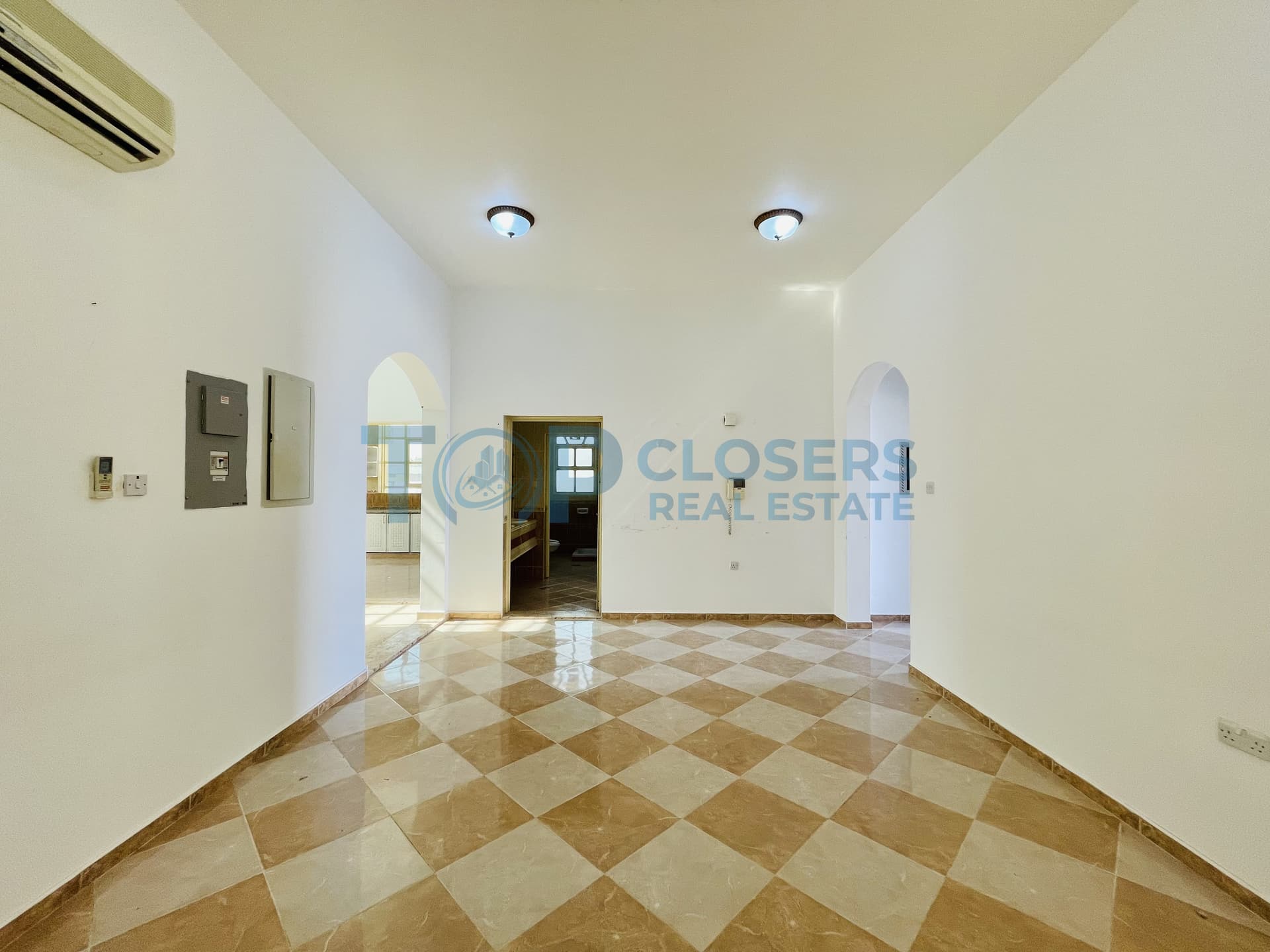 Clean and Bright | Private Yard | Best Price - Image 4