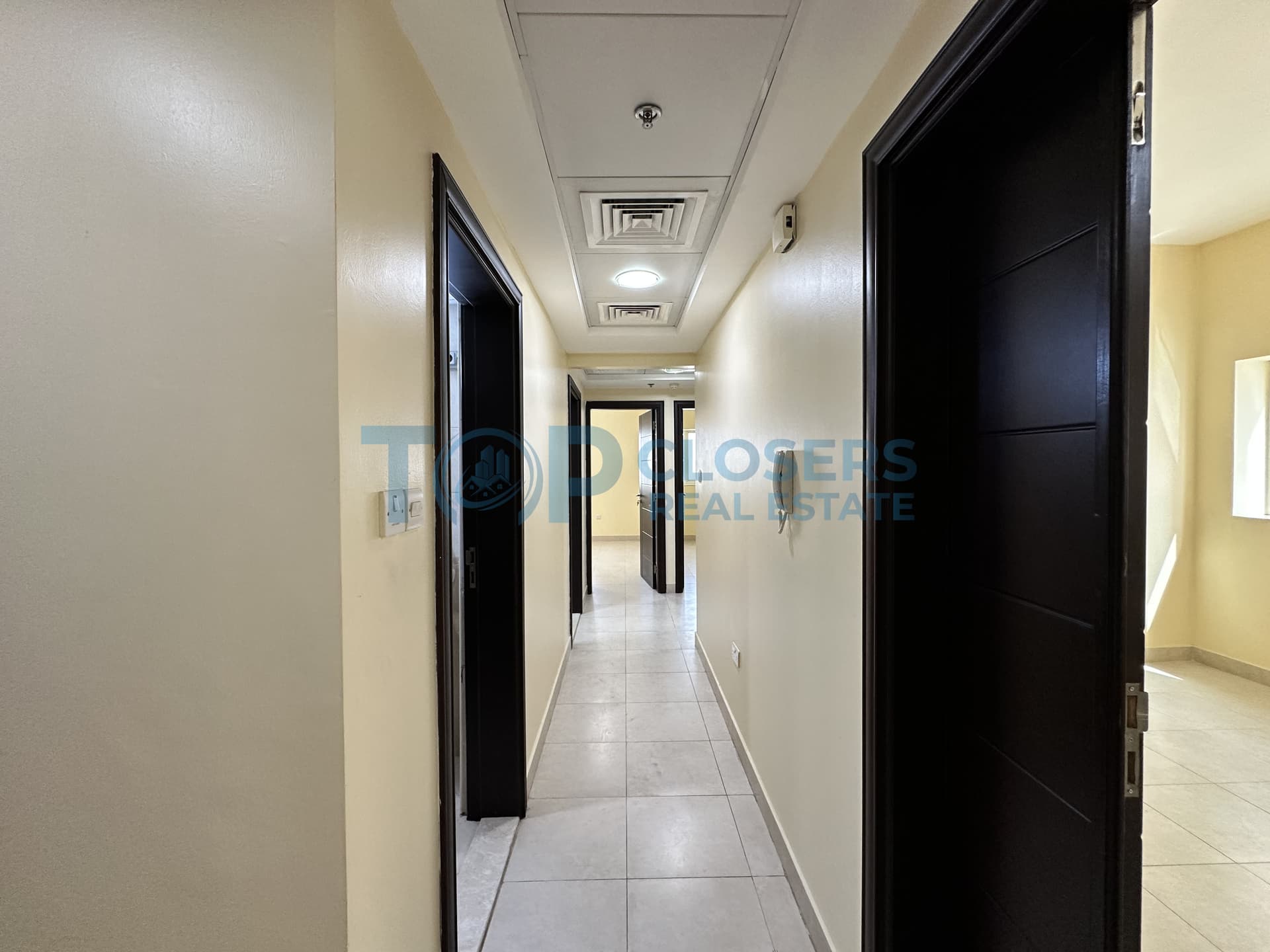 Bright and Clean | Near Al Ain Mall | Best Price - Image 3