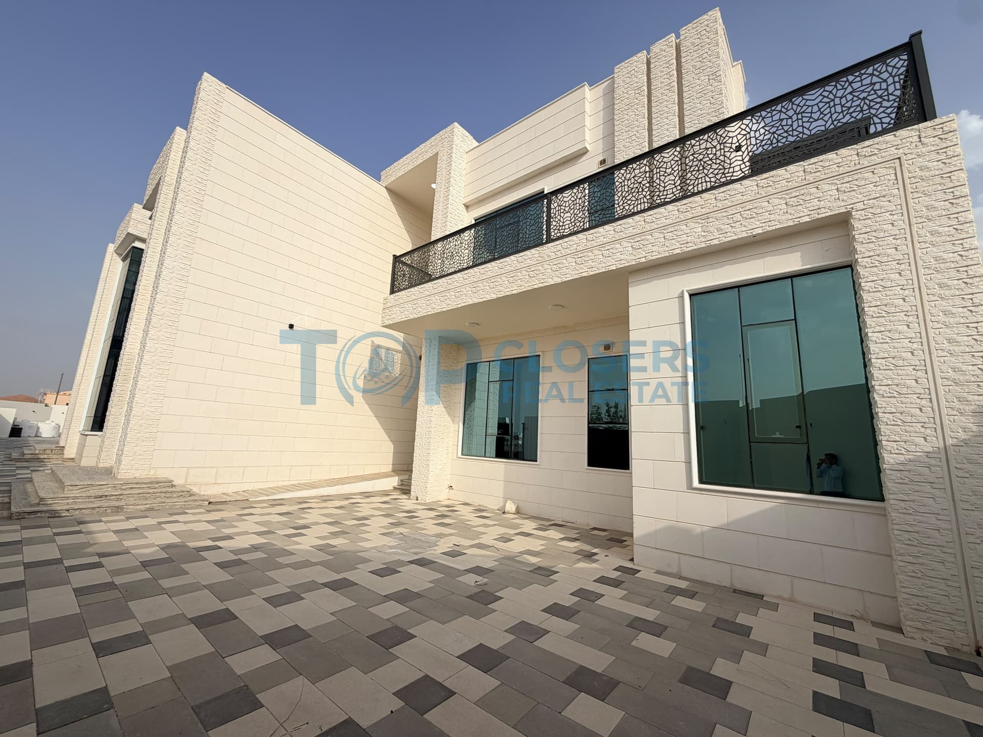 Corner Villa | Brand New | Modern Stiles - Image 1
