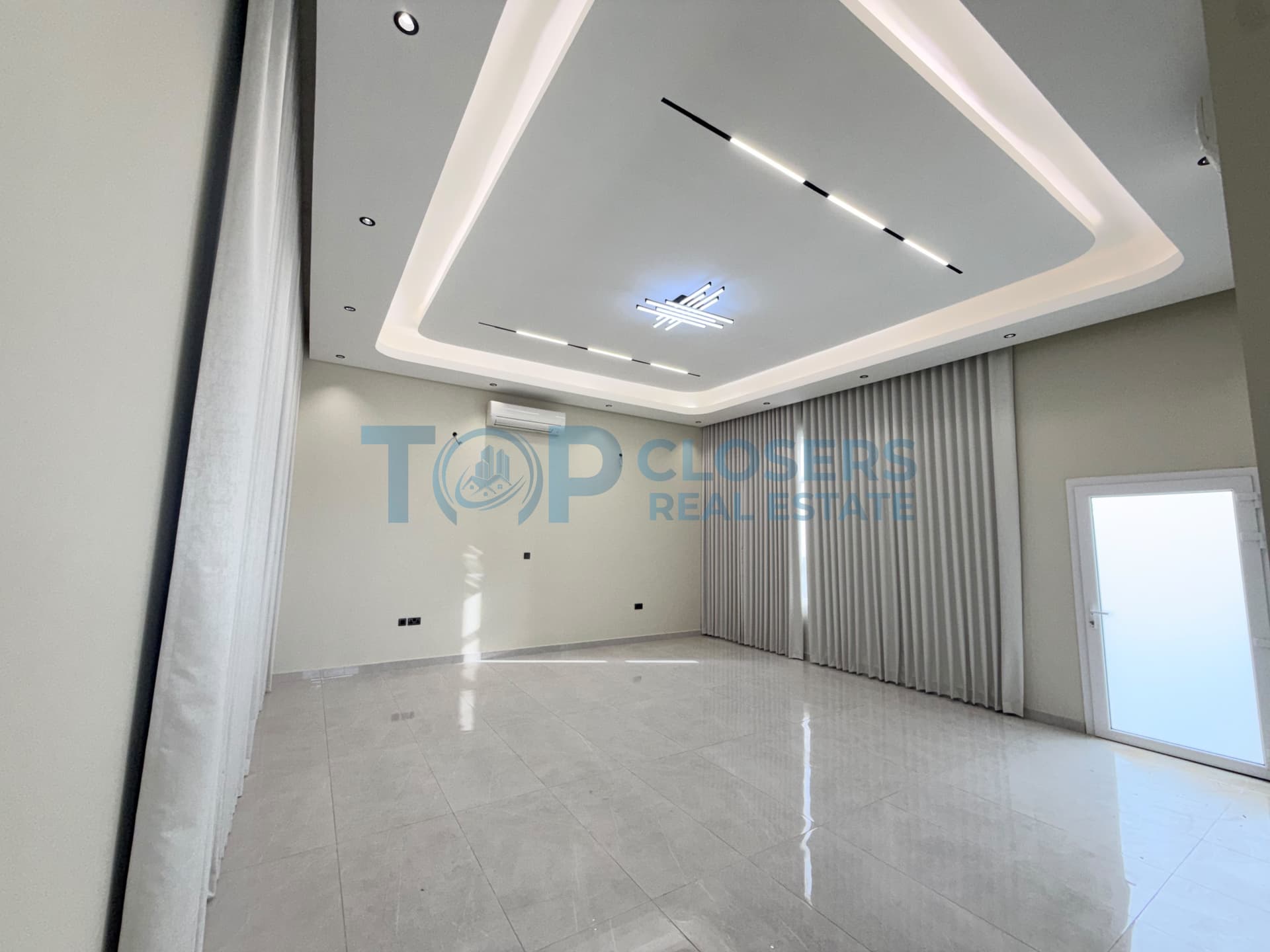 Corner Villa | Brand New | Modern Stiles - Image 4