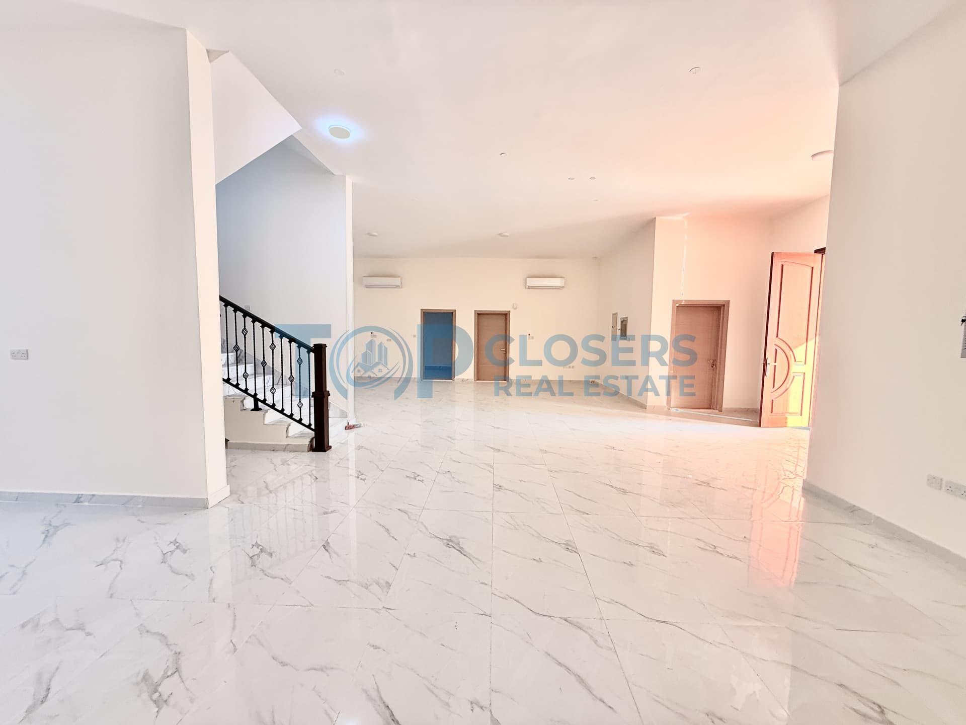 8 BED Brand New Villa | Huge Yard | Good Location - Image 3