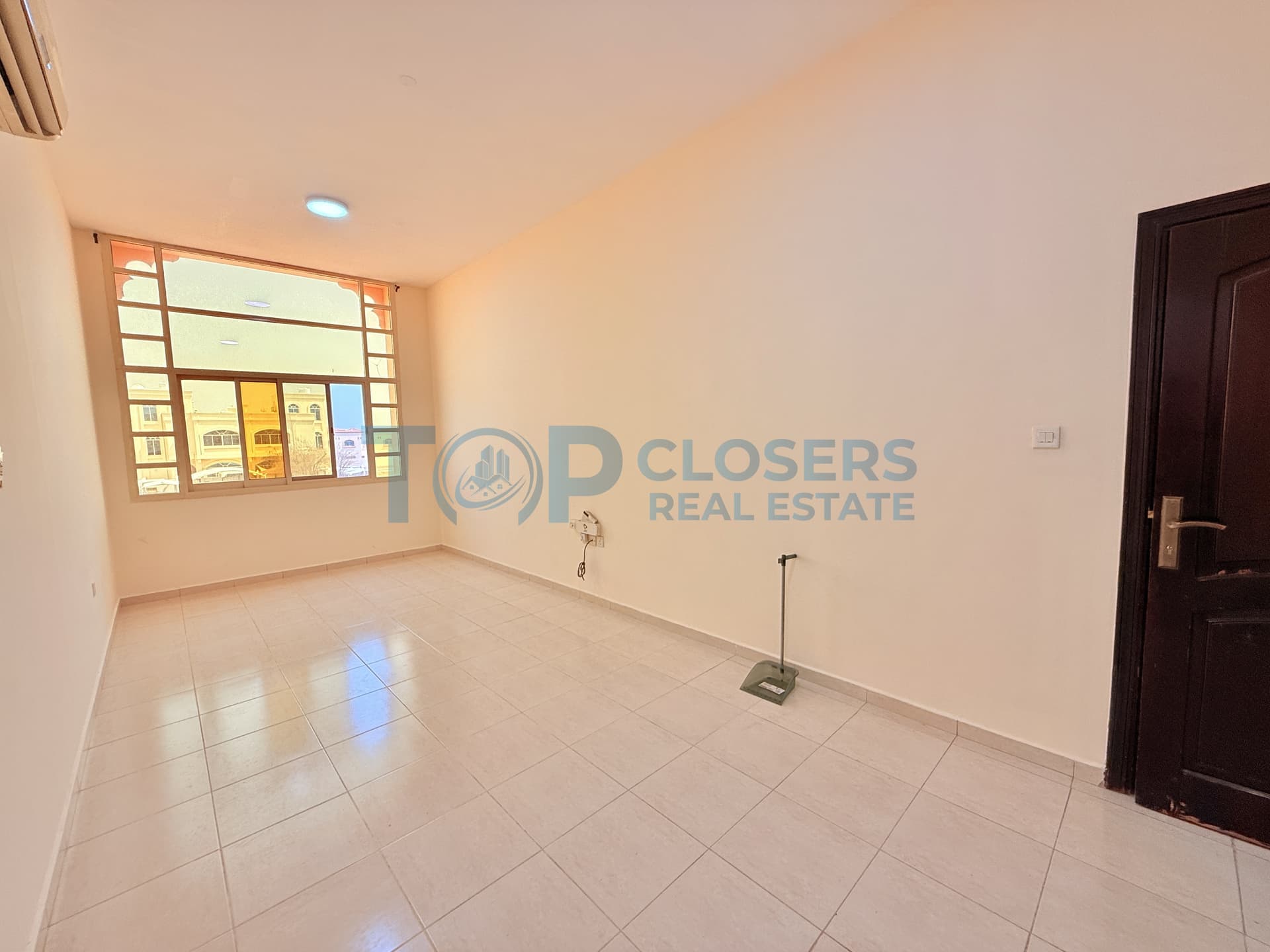 Spacious Apartment | Elevator | Basement Parking - Image 4