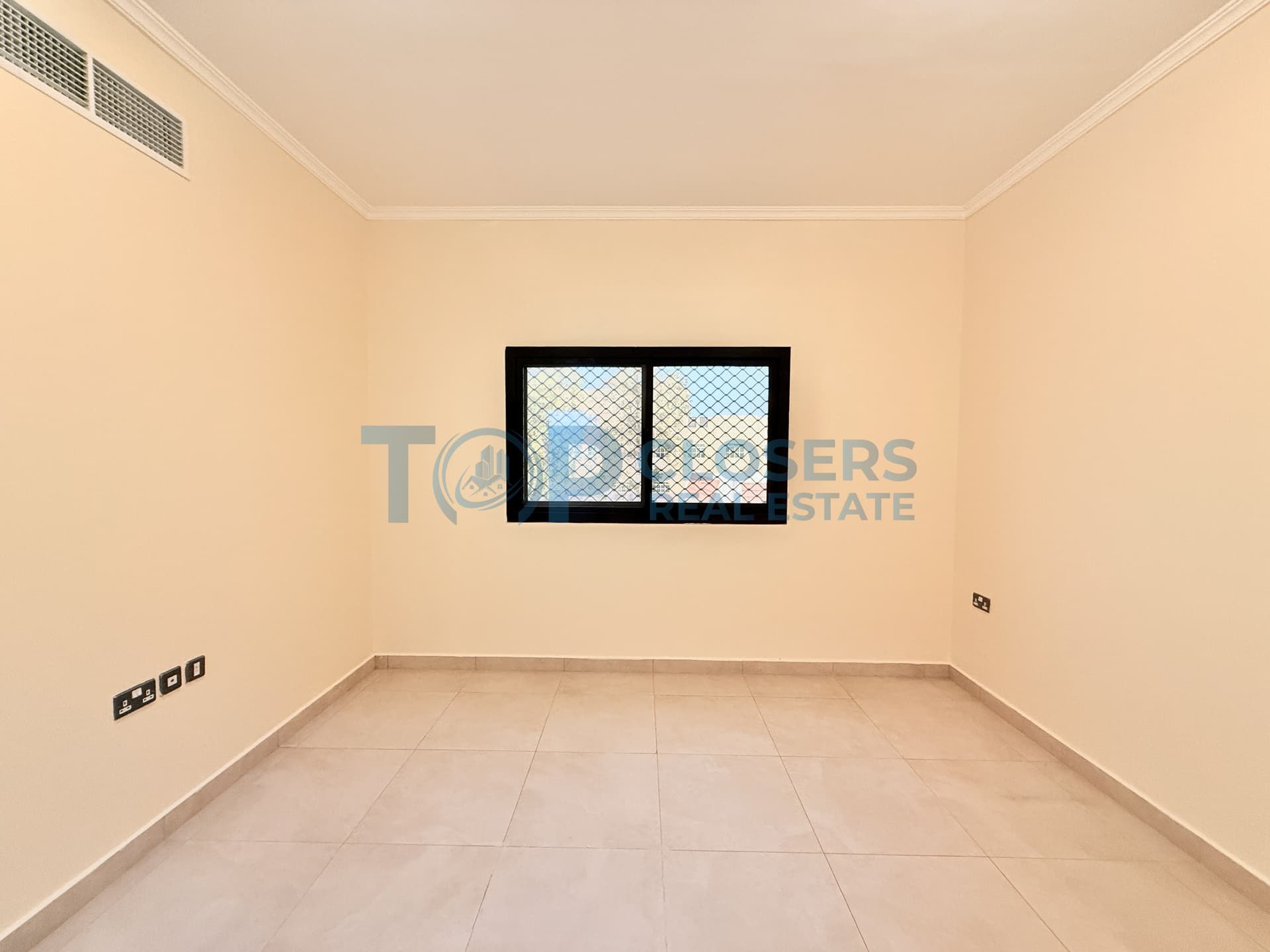 Spacious Apartment | Elevator | Basement Parking - Image 3