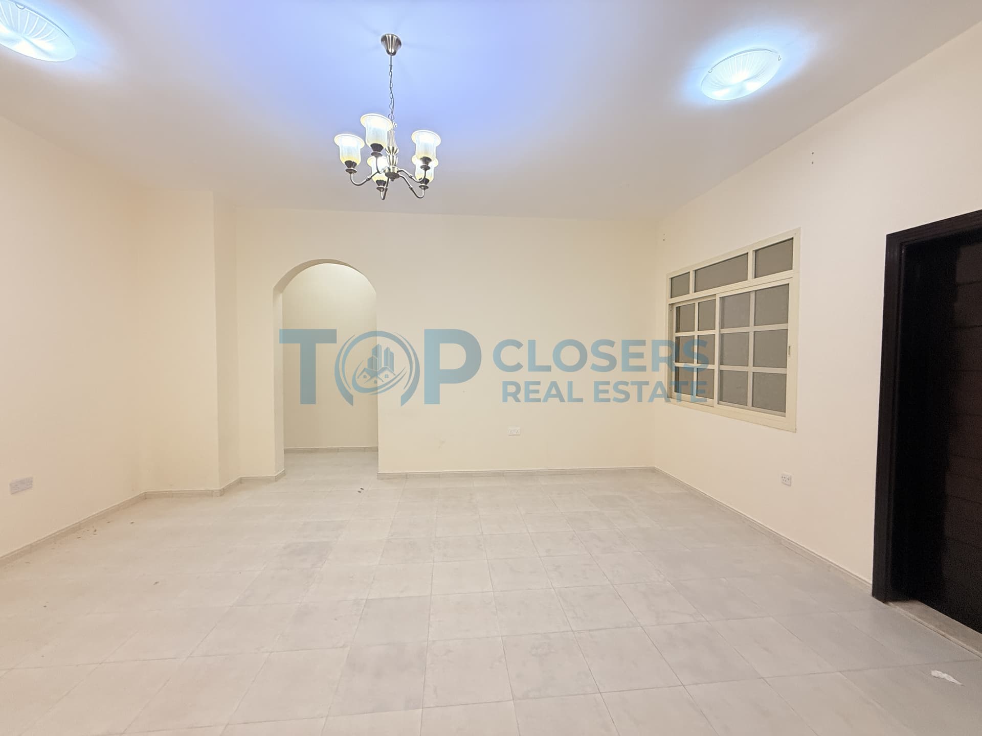 2BHK | Near To UAE University | Covered Parking - Image 2