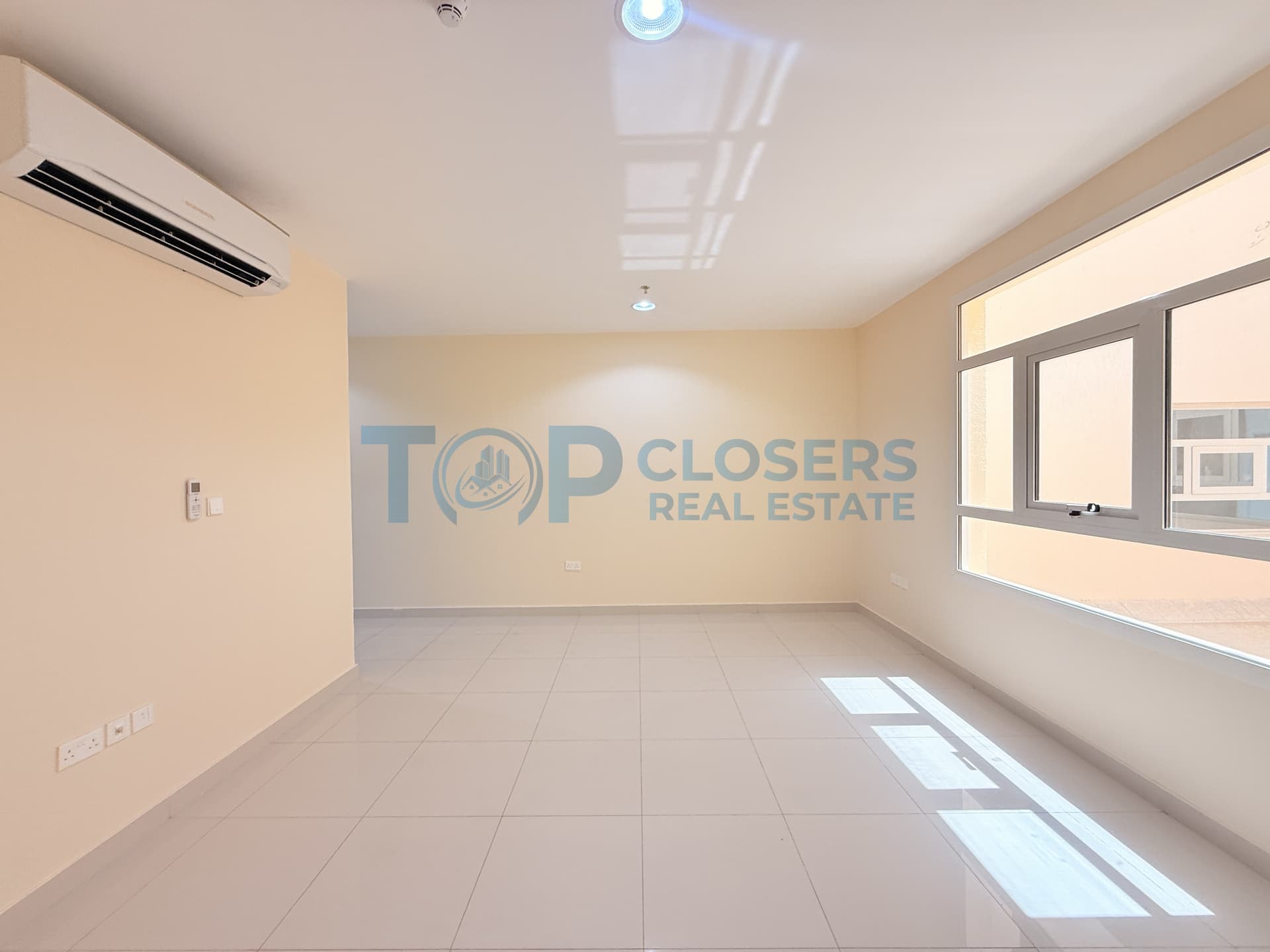 2BHK Clean Apartment | Elevator | Basement Parking - Image 1