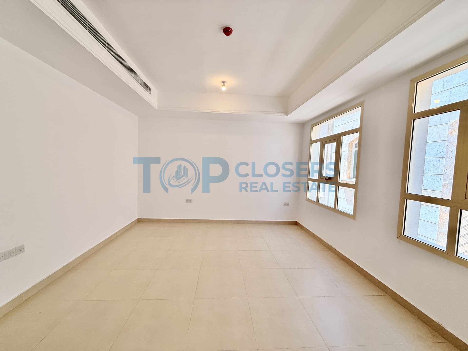 Spacious Apartment | Elevator | Basement Parking - Image 2