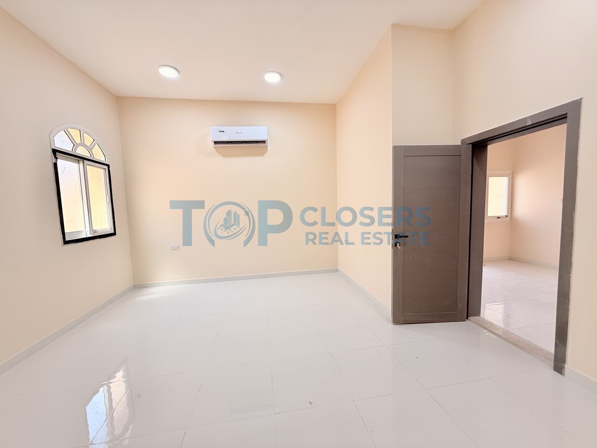 4BED Villa | Near To Airport| Covered Parking - Image 3