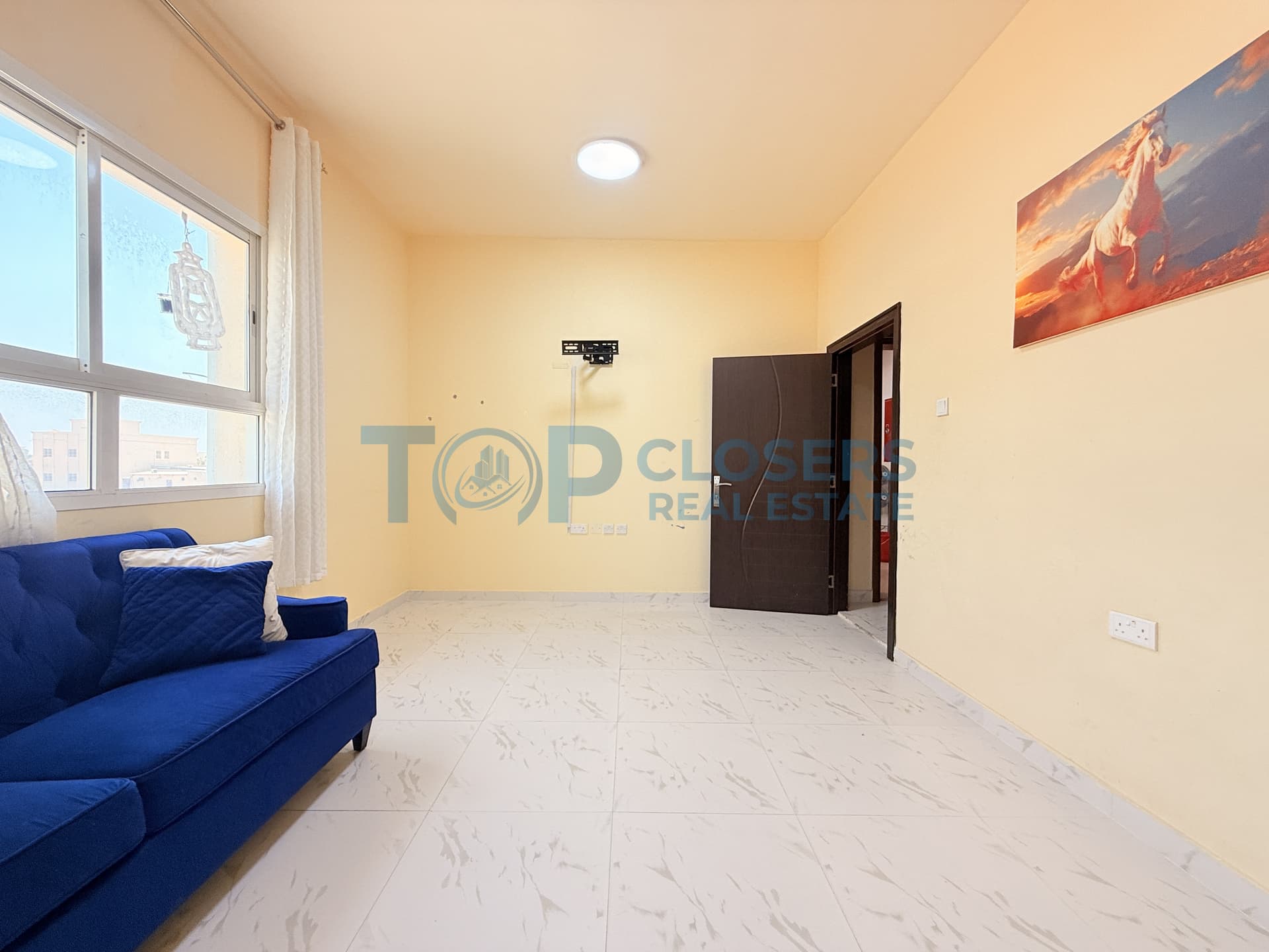 Spacious Apartment | Good Price | Covered Parking - Image 2