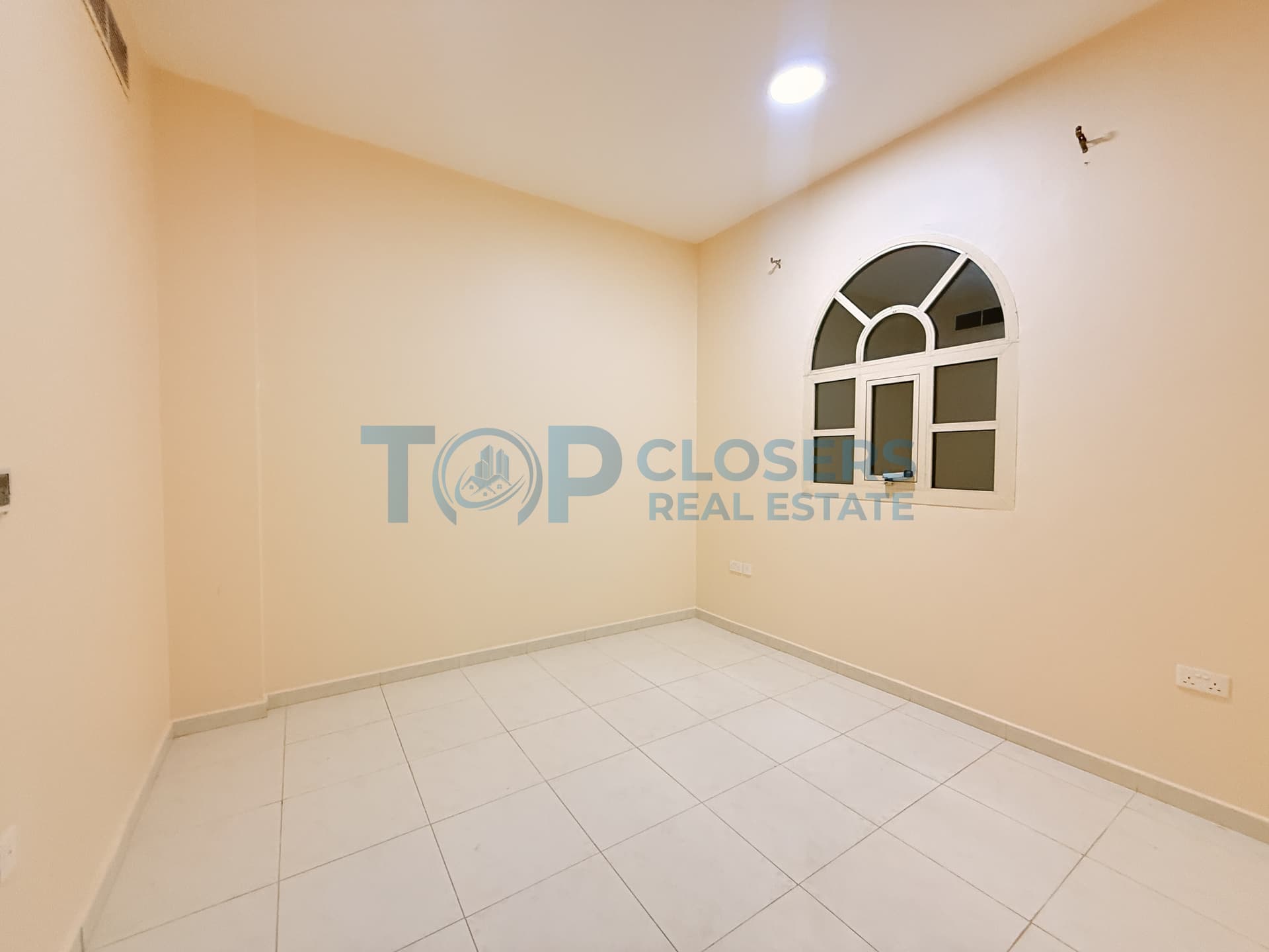 Spacious Apartment | Elevator | Basement Parking - Image 3