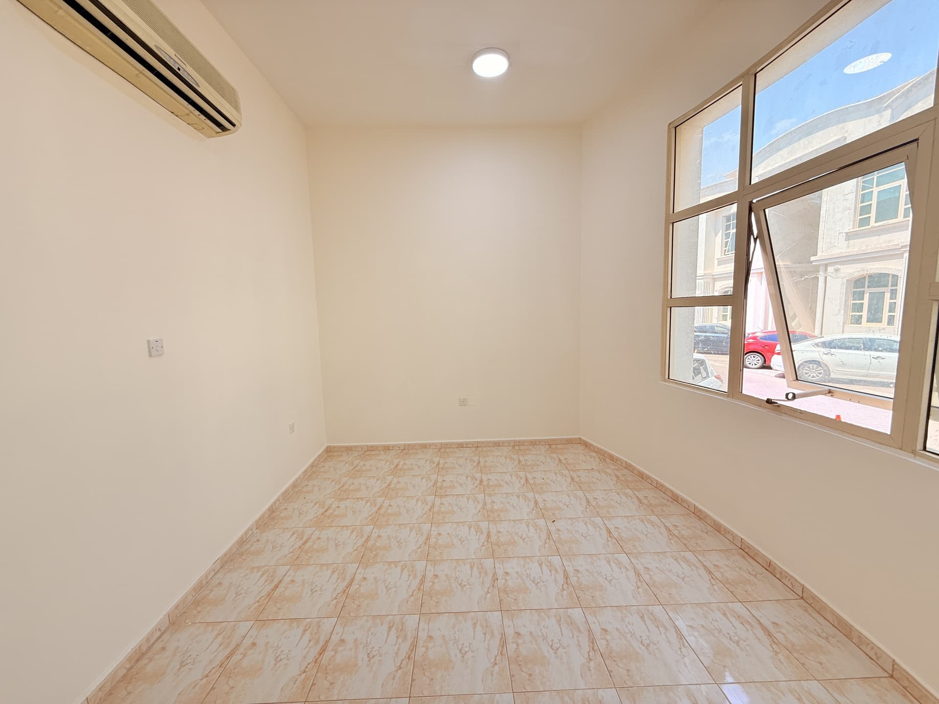 2BHK | Include Water & Electcity | Flexible Payments - Image 3