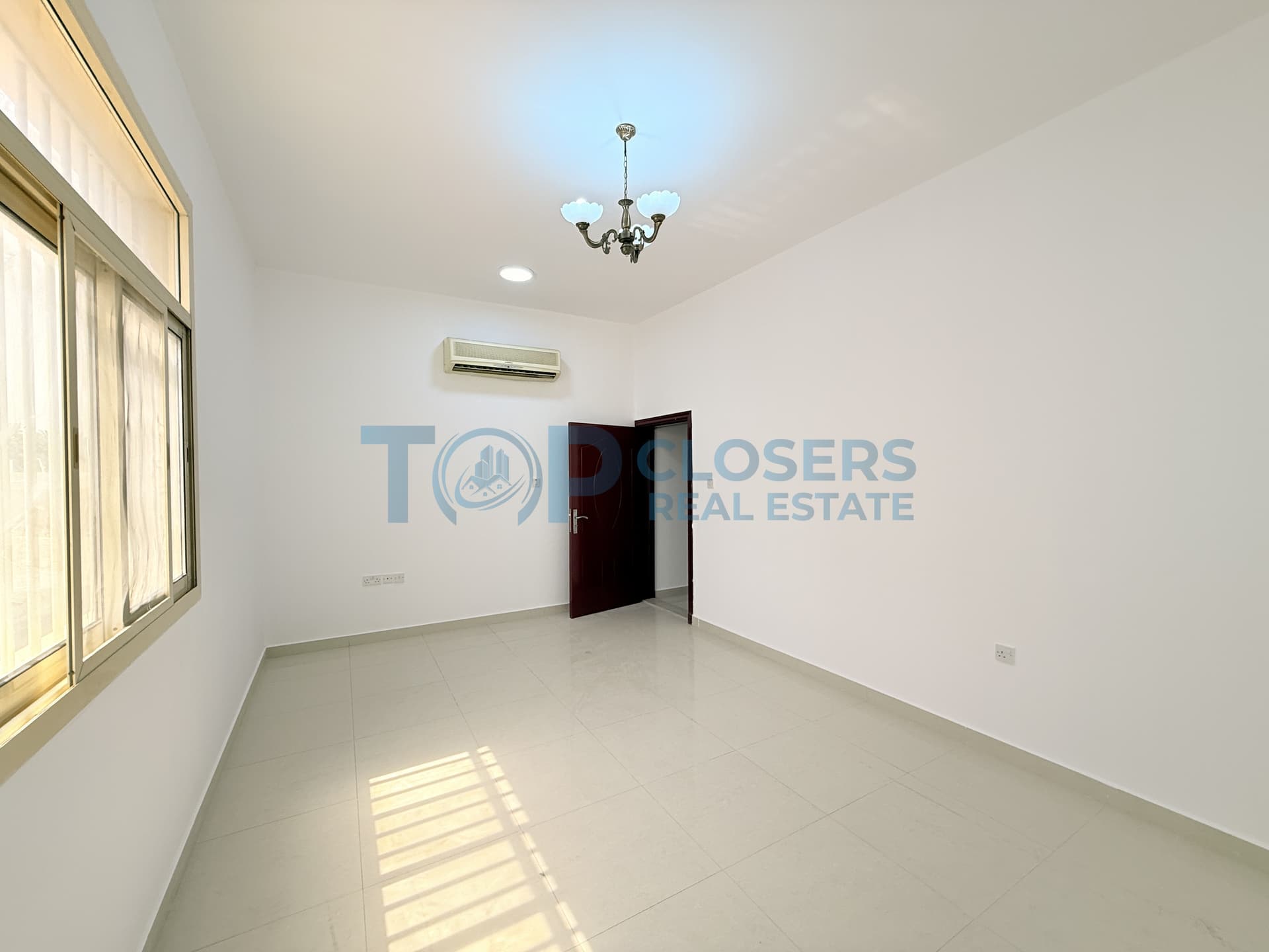 Spacious Apartment | Wardrobe | Basement Parking - Image 2