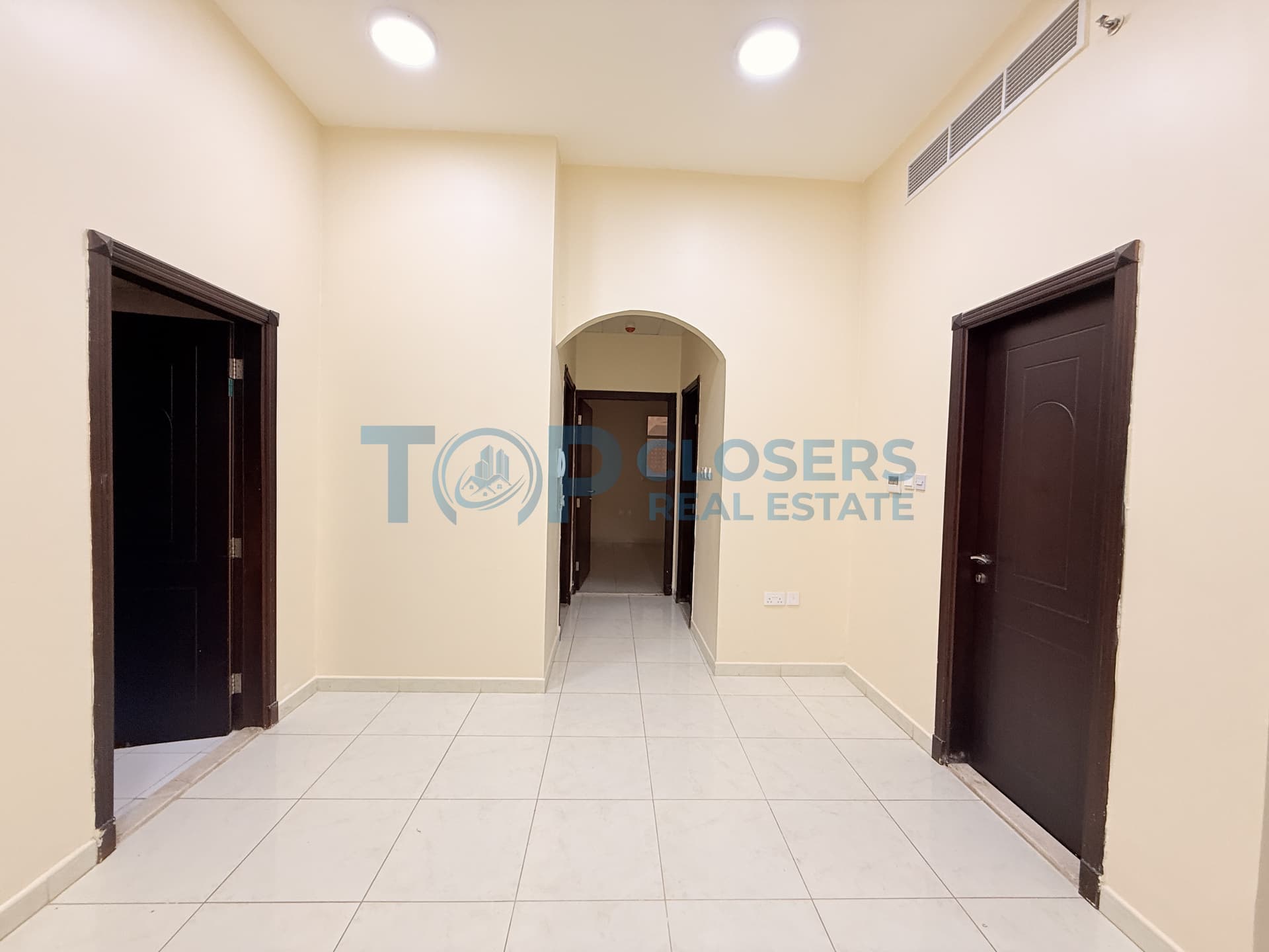 Spacious Apartment | Elevator | Basement parking - Image 2