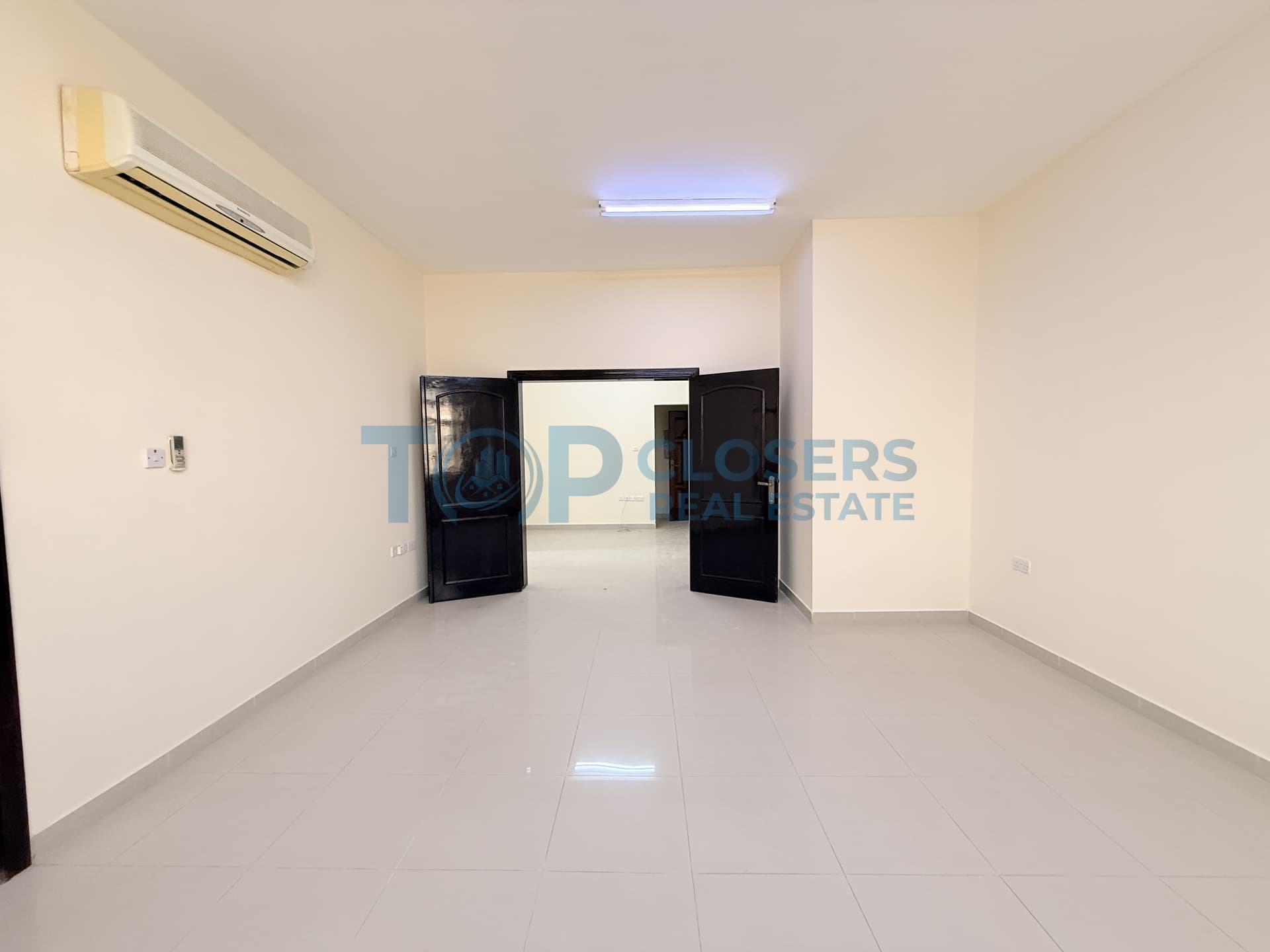 Spacious Apartment | Big Malis | Covered Parking - Image 2