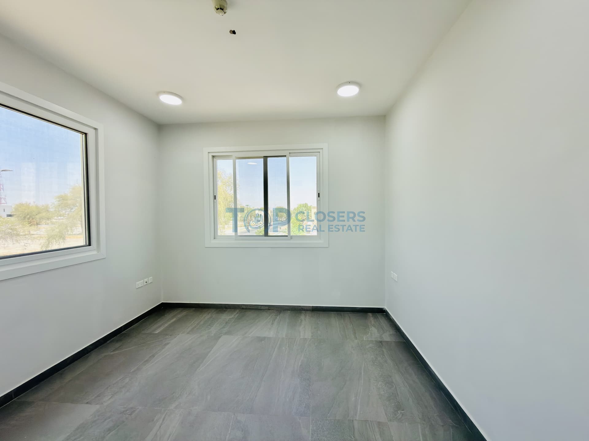 Spacious Living Hall| 2nd Tenant| Prime Location - Image 4