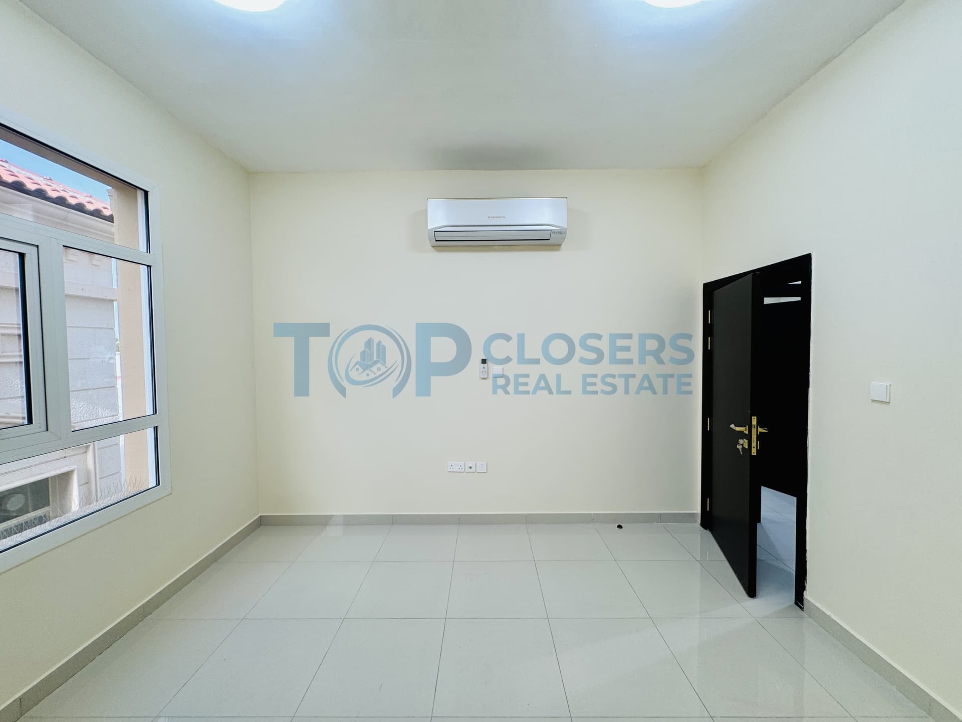 Near To Oasis School|Bright And Spacious|2nd Tenant - Image 3