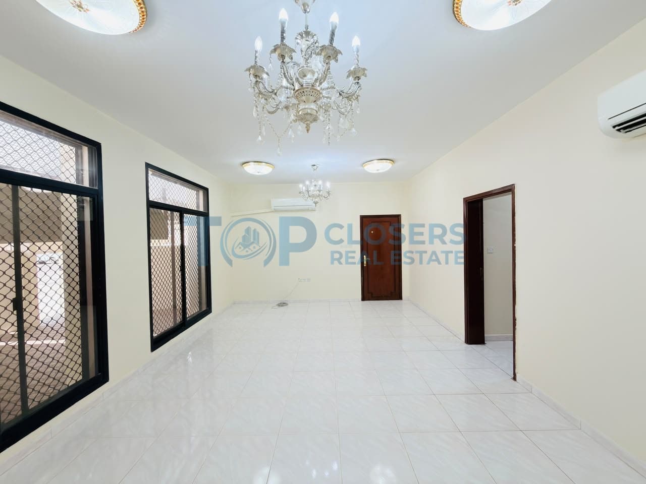 4 Payments | Ground Floor | Private Entrance - Image 3
