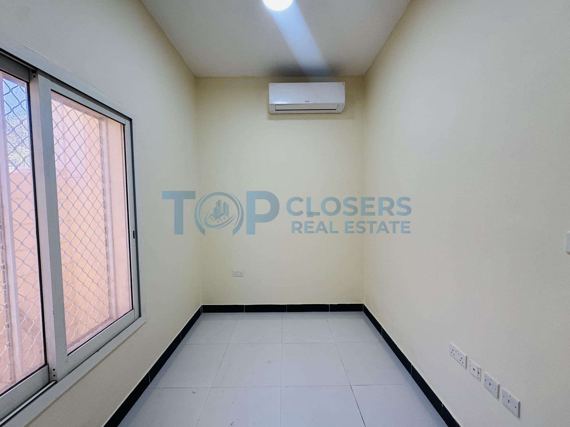 Free Utilities | Near To Burjeel | Prime Location - Image 4