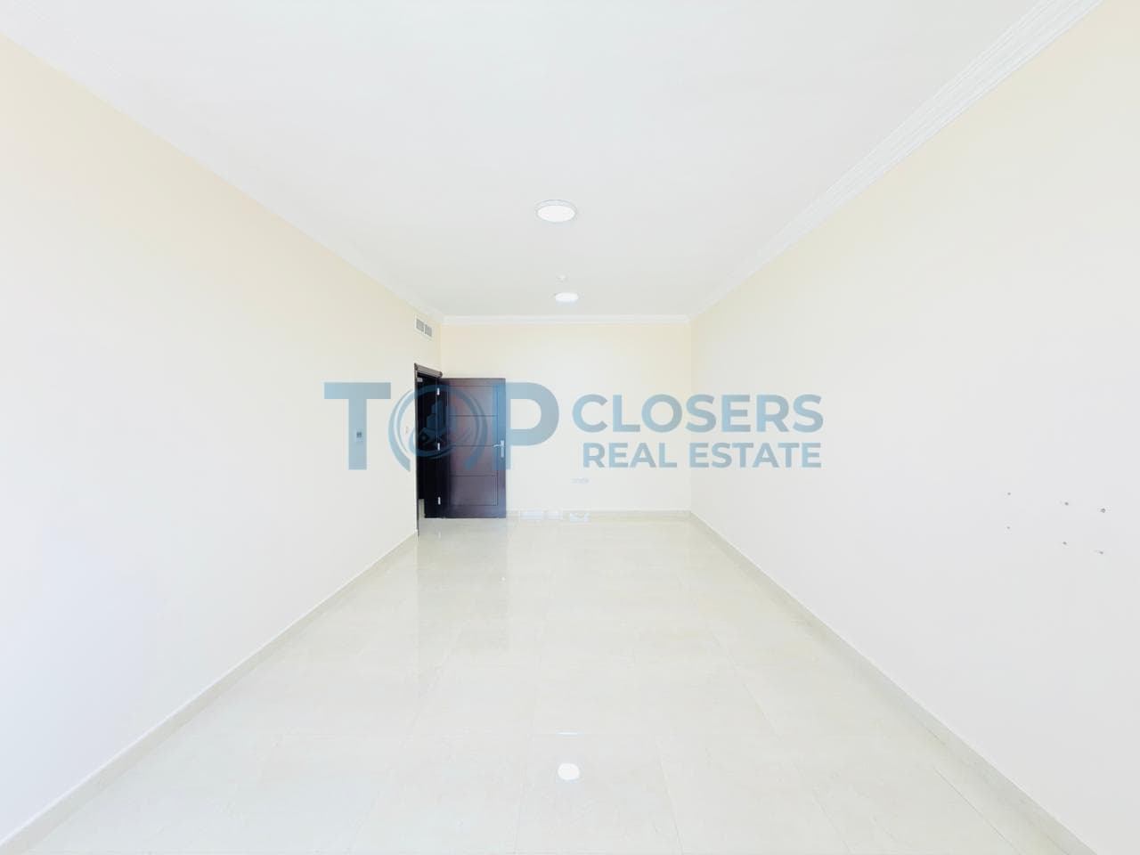 Near Jimi Mall| Spacious Apartment| Prime location - Image 1