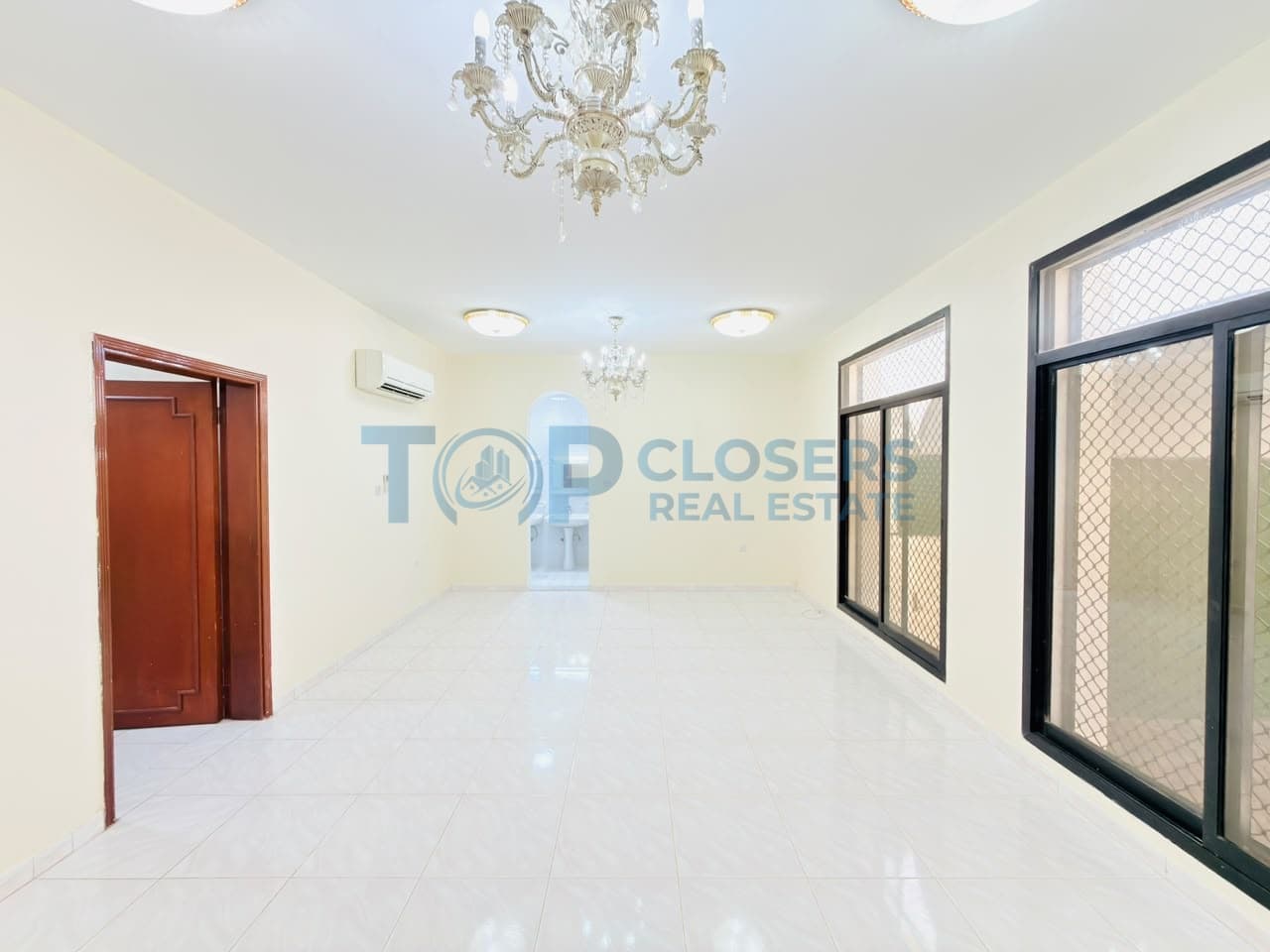 4 Payments | Ground Floor | Private Entrance - Image 2