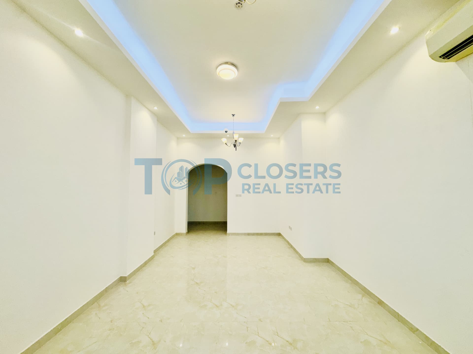 Brand New| Near Al Ain Mall | Spacious and Bright - Image 3