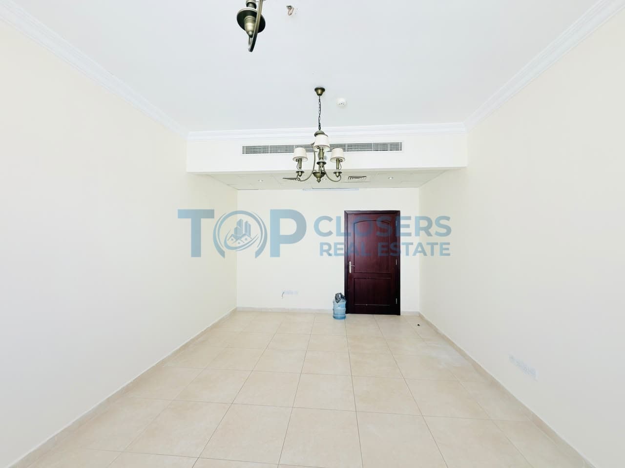 Central AC| First Floor| Bright And Spacious - Image 1